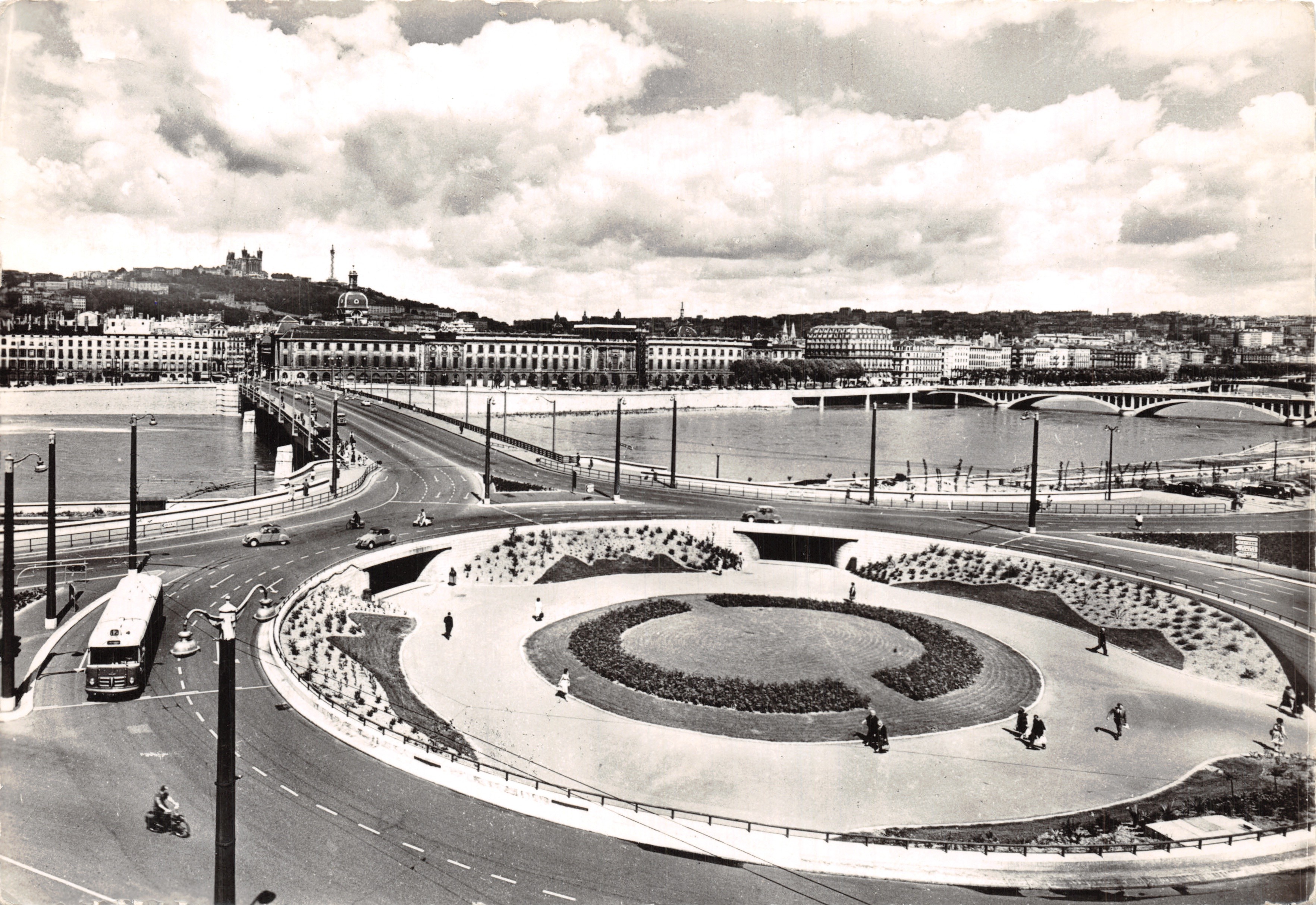 Lyon - Die Guillotière-Brücke über den Rhône und der Fourvière-Hügel — Editions J. Cellard, Nr. R.36064