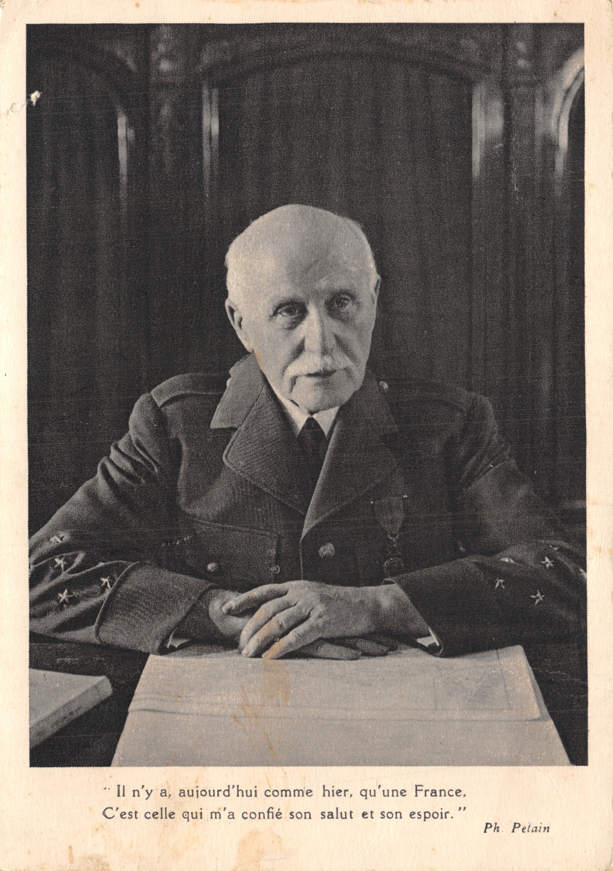 Ph Pelain — Portrait d'un militaire en uniforme — Ph Pelain