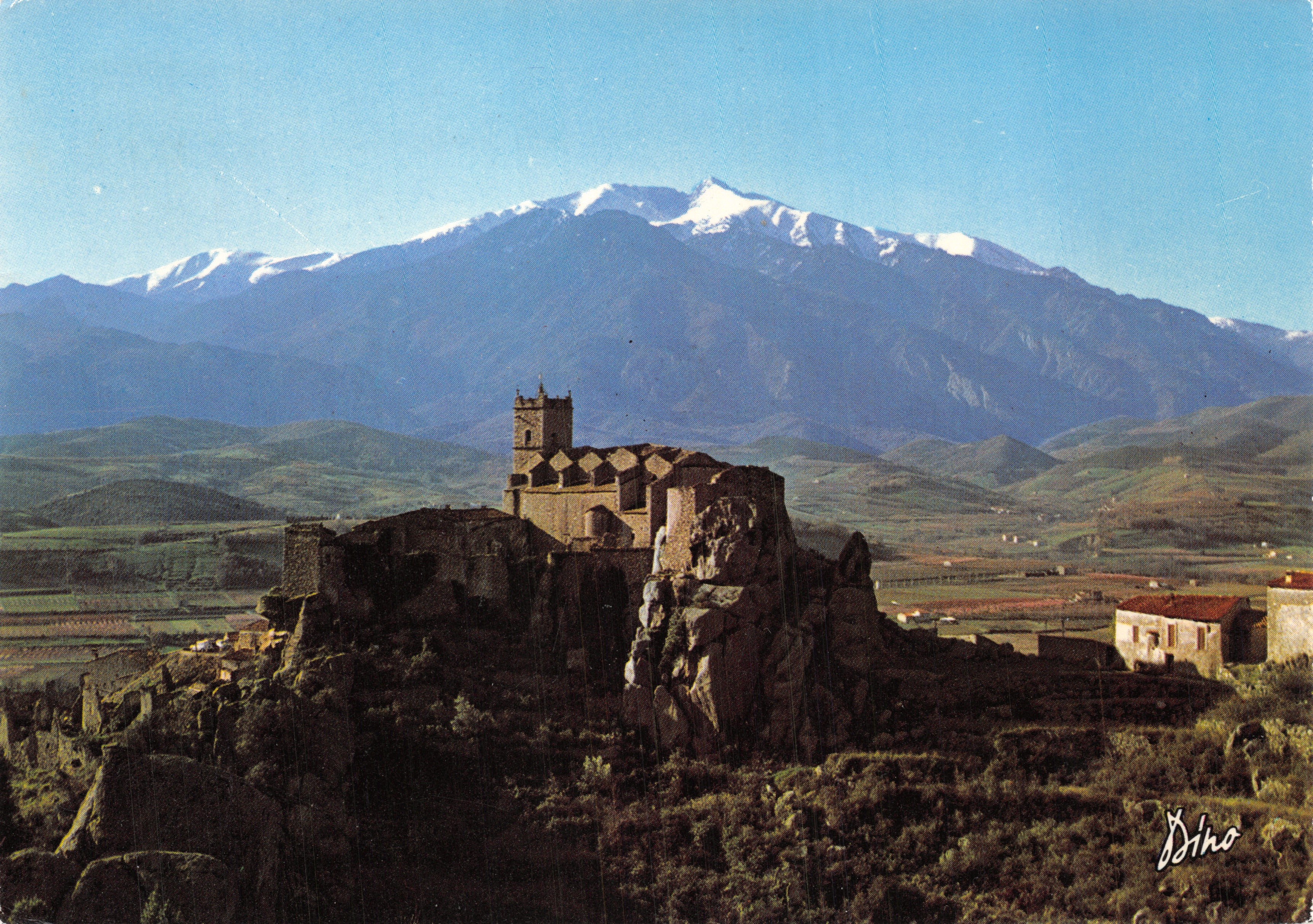 Église du Roussillon — vue générale (XVIIe s.) — Éditions DINO