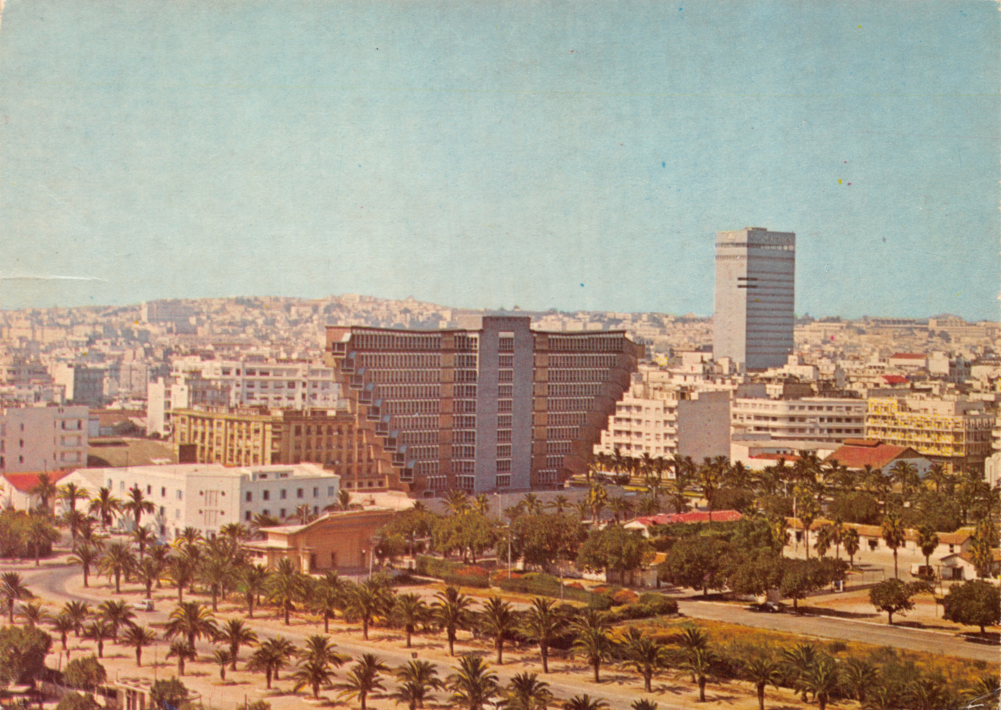 Tunis (Tunesië) — luchtfoto van het Europese wijk en Hotel Du Lac — Société CARTHAGE
