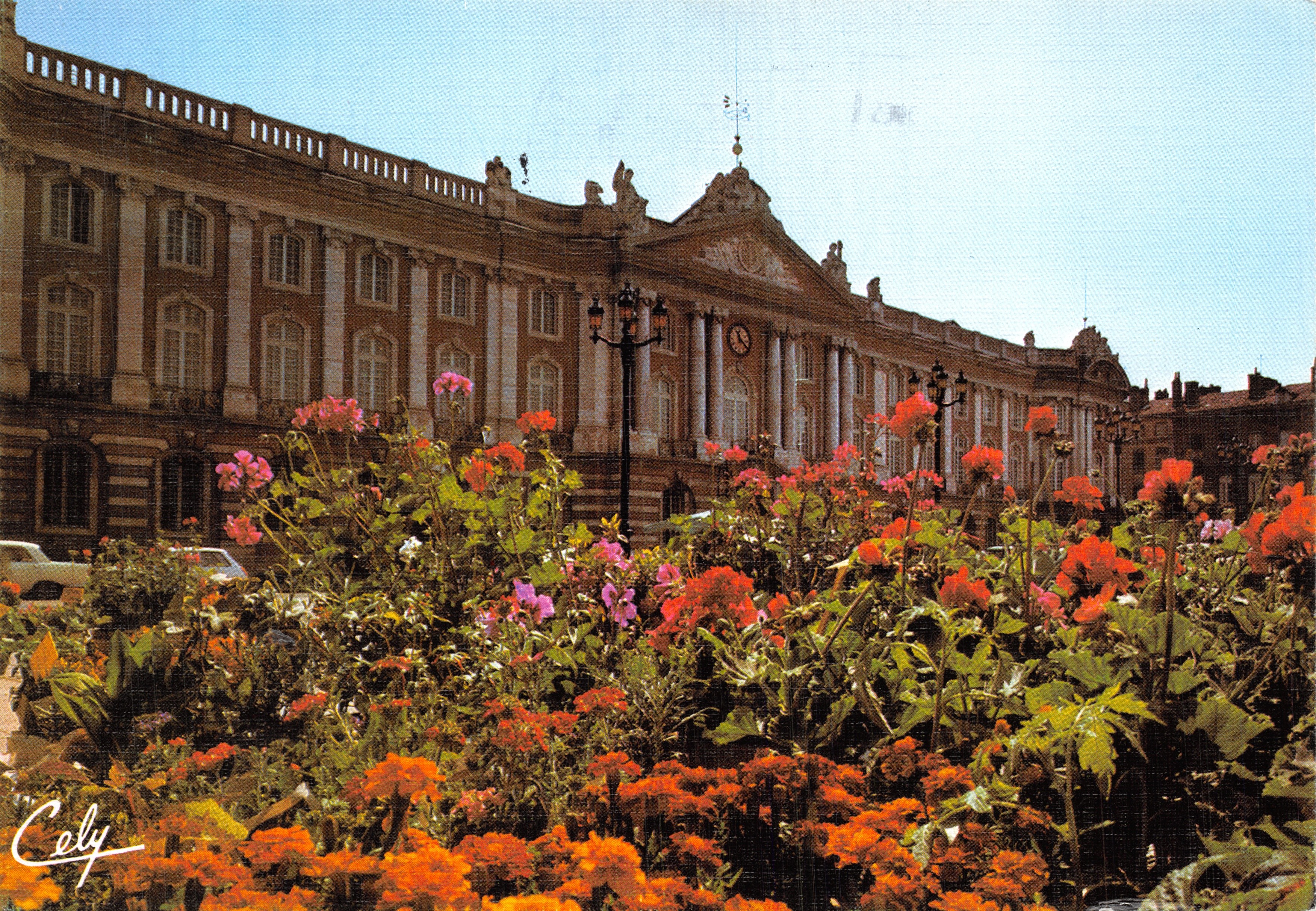 Place du Capitole — vue du Palais du Capitole à Toulouse — Éditions CELY n° 3.756
