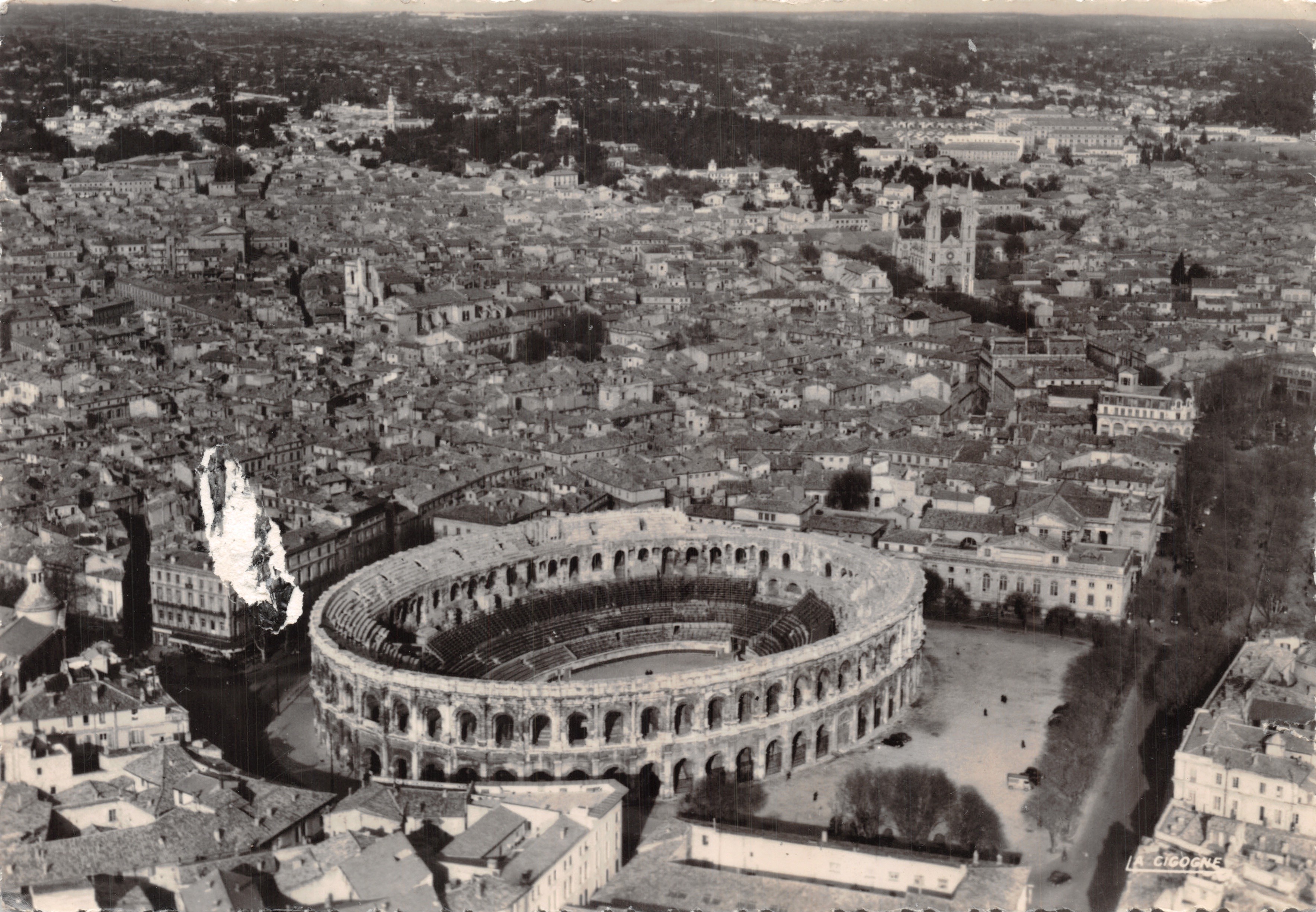 Nîmes — vista aerea delle Arene — La Cigogne, editore