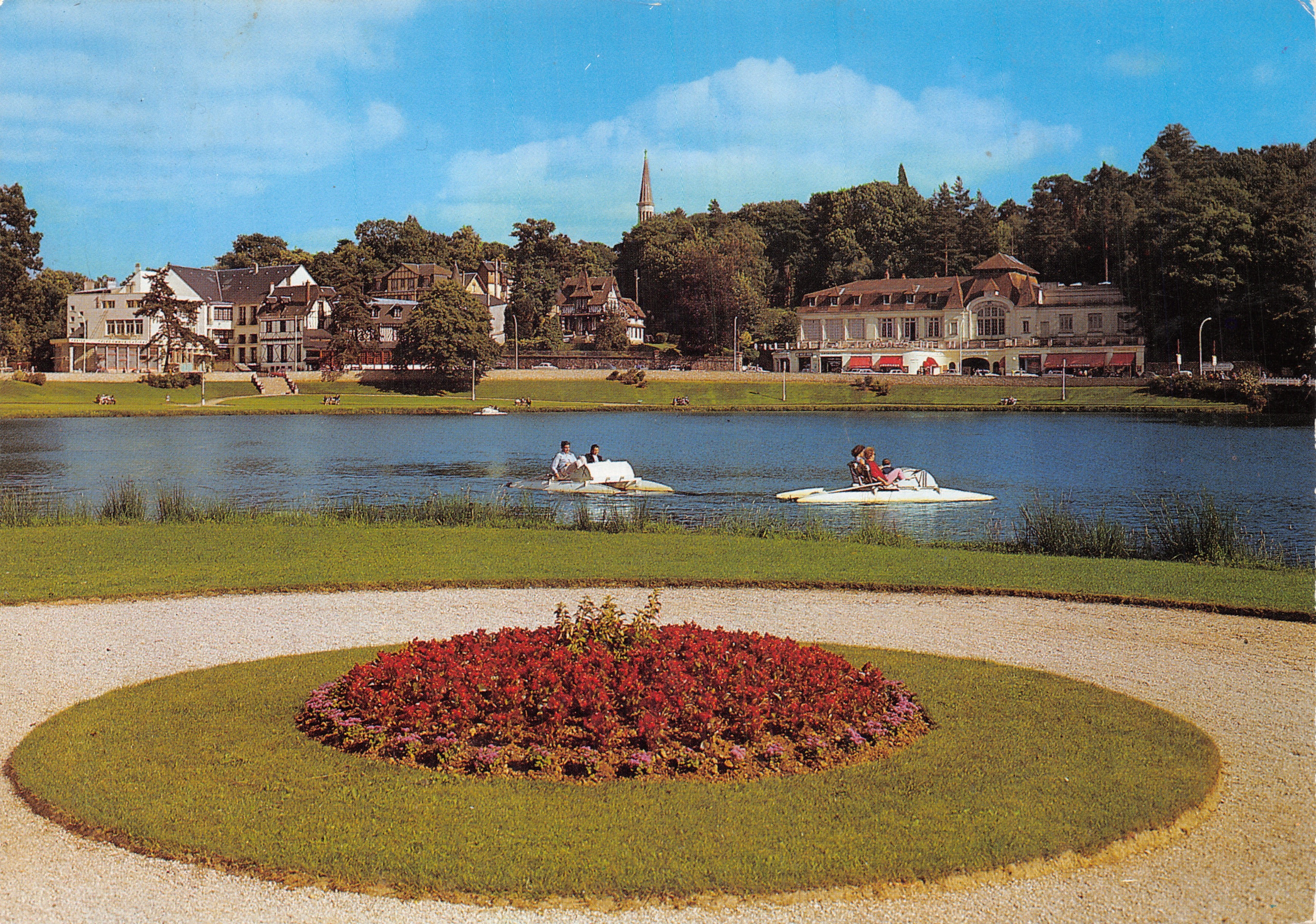 Bagnolles-de-l'Orne — Lac et Casino des Thermes — éditeur ARTAUD Frères