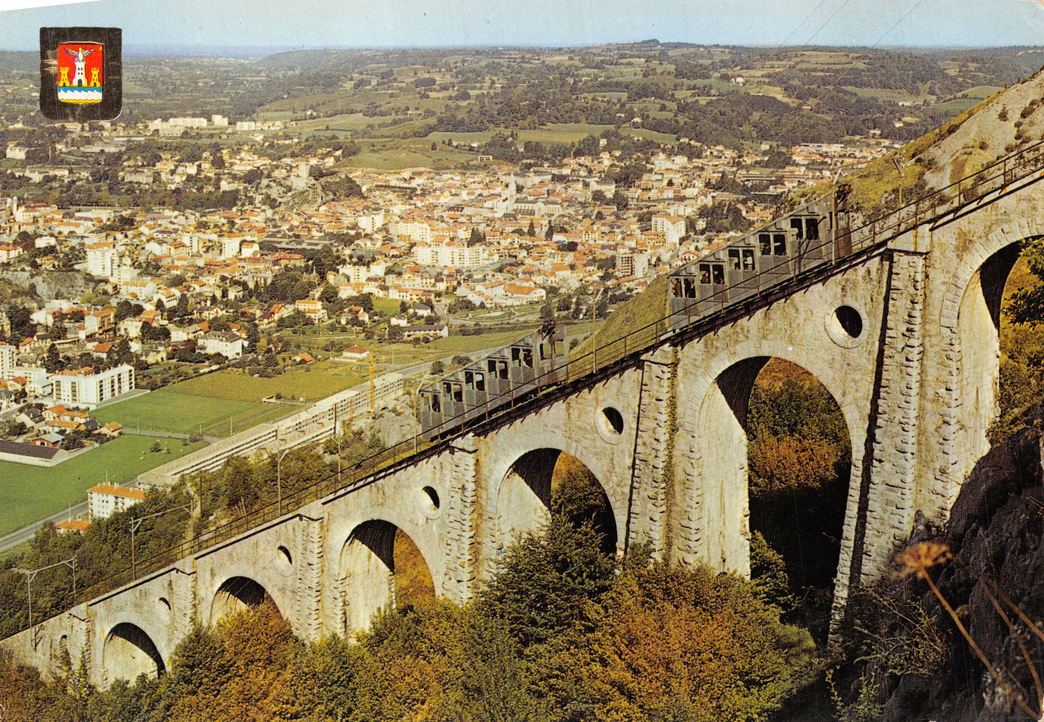Le Viaduc du Pic du Jer — vue sur la ville — Éditions FISA, n°28