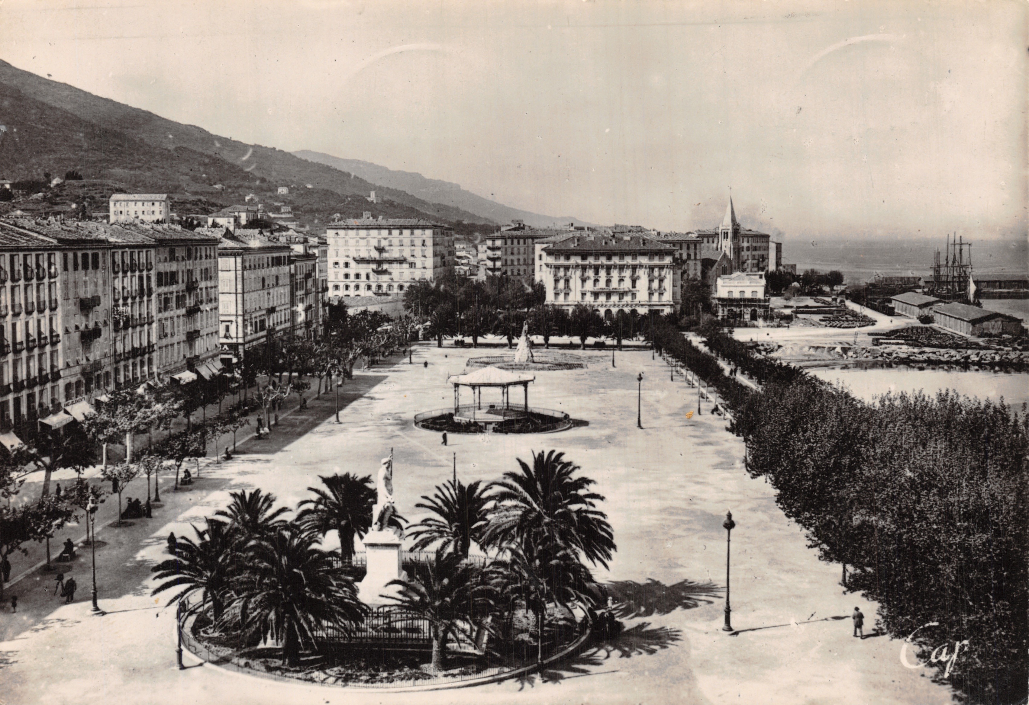Place St-Nicolas — Bastia — uitgever C.A.P. (47) — serie 29