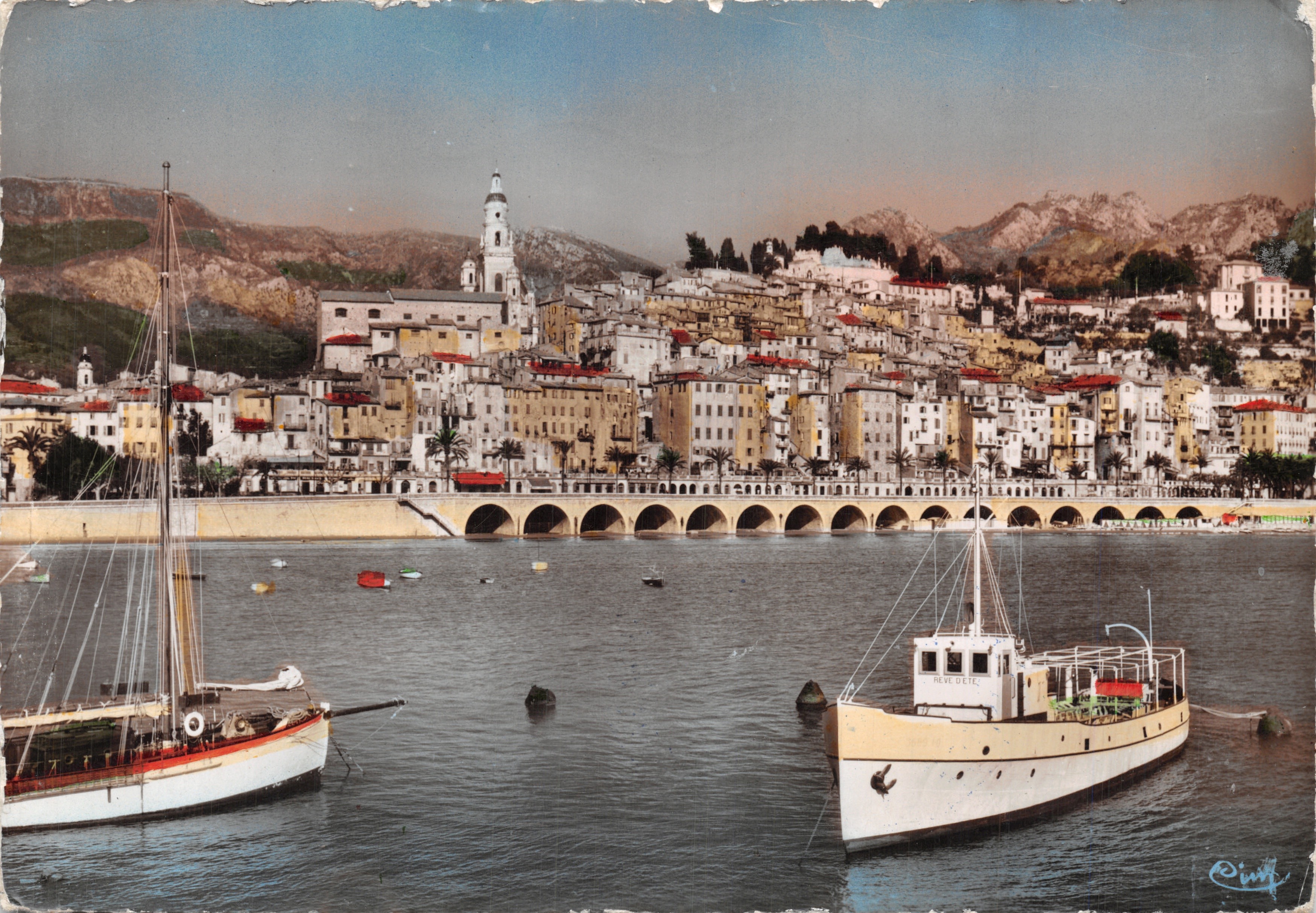 Menton (A.M.) — La Ville et le Port — IMPRIMERIE COMBIER