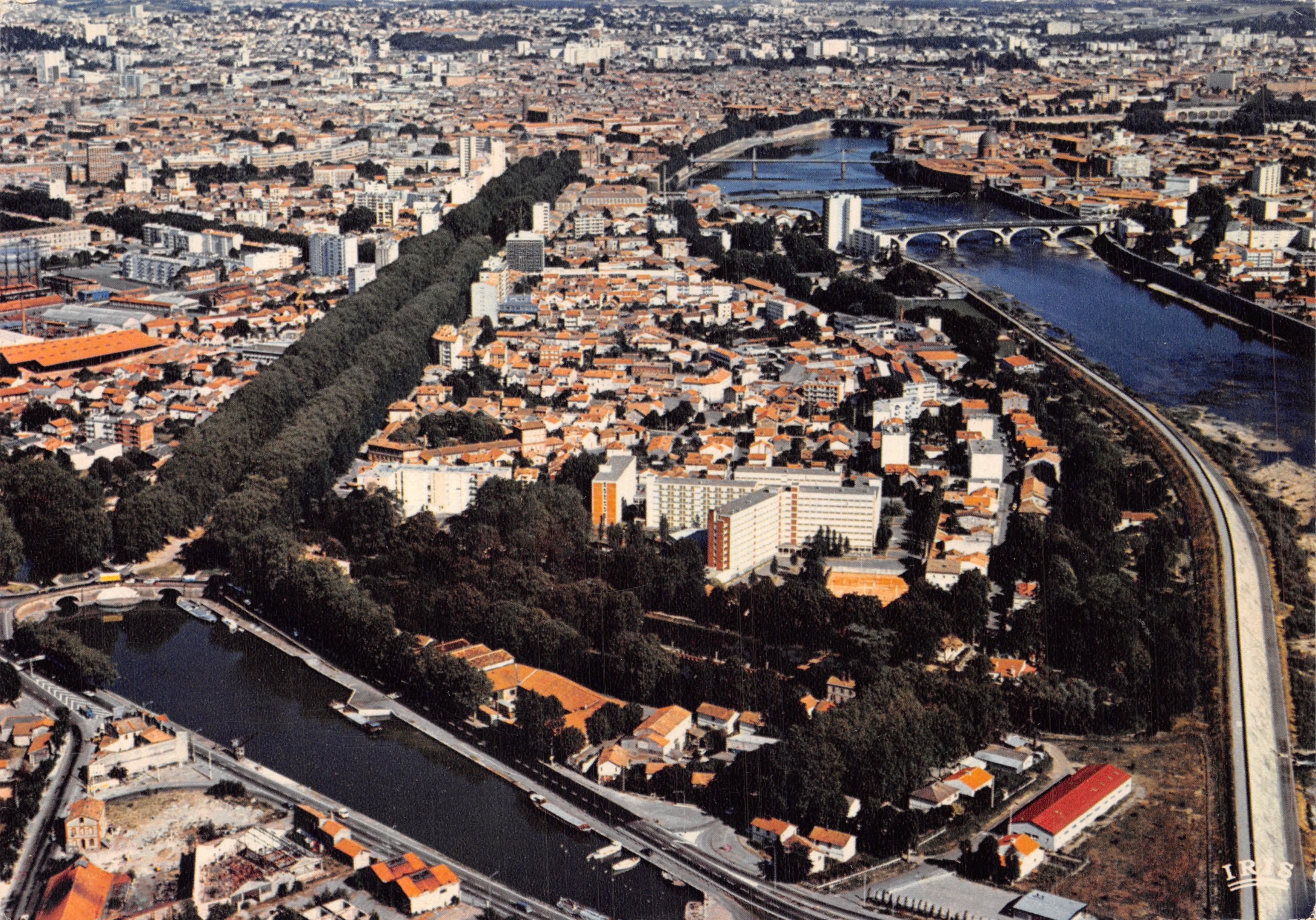 Toulouse (Haute-Garonne) — Vista general de la ciudad y los puentes sobre la Garonne — Éditions Réunies Meauxsoone