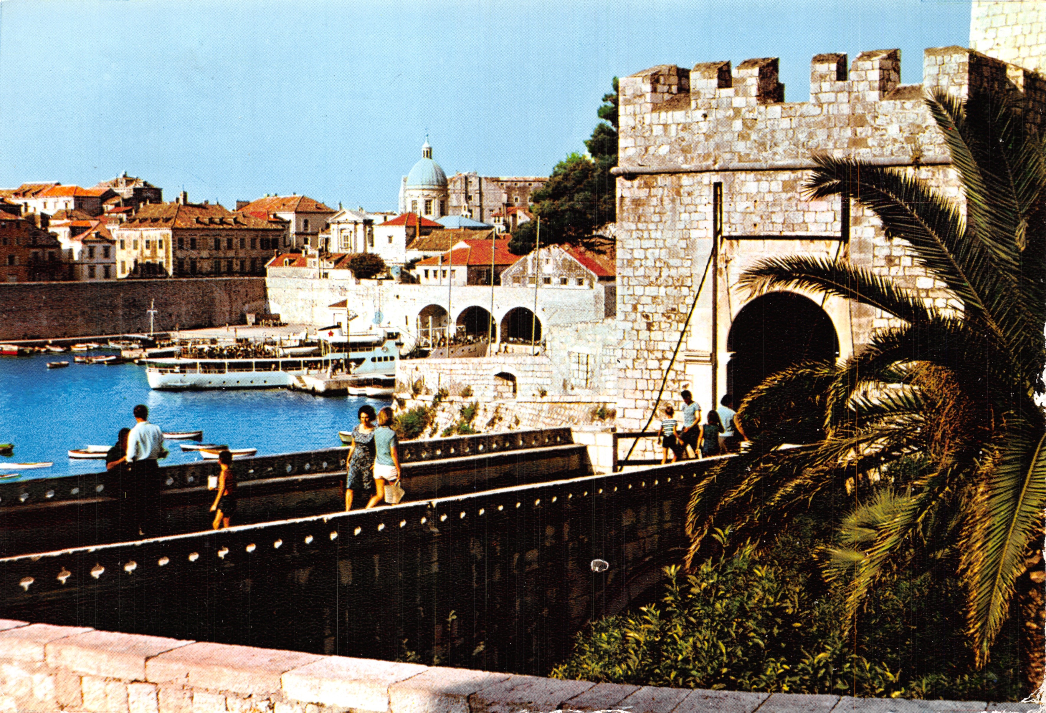 Dubrovnik — vue du port et de la forteresse — éditeur « Dubrovnik »