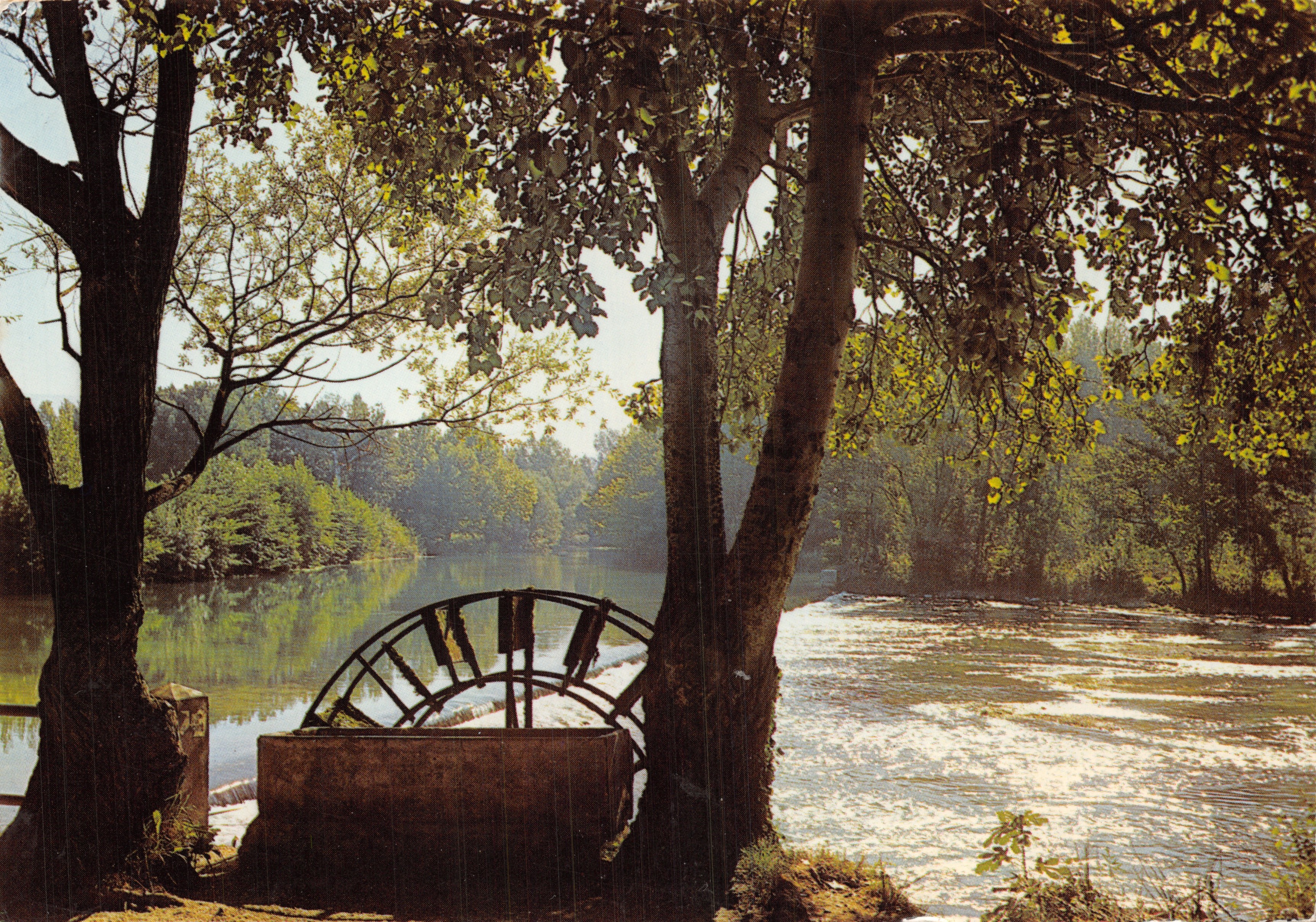 Isle-sur-Sorgue — Vista de la división del agua — Ediciones Magenta