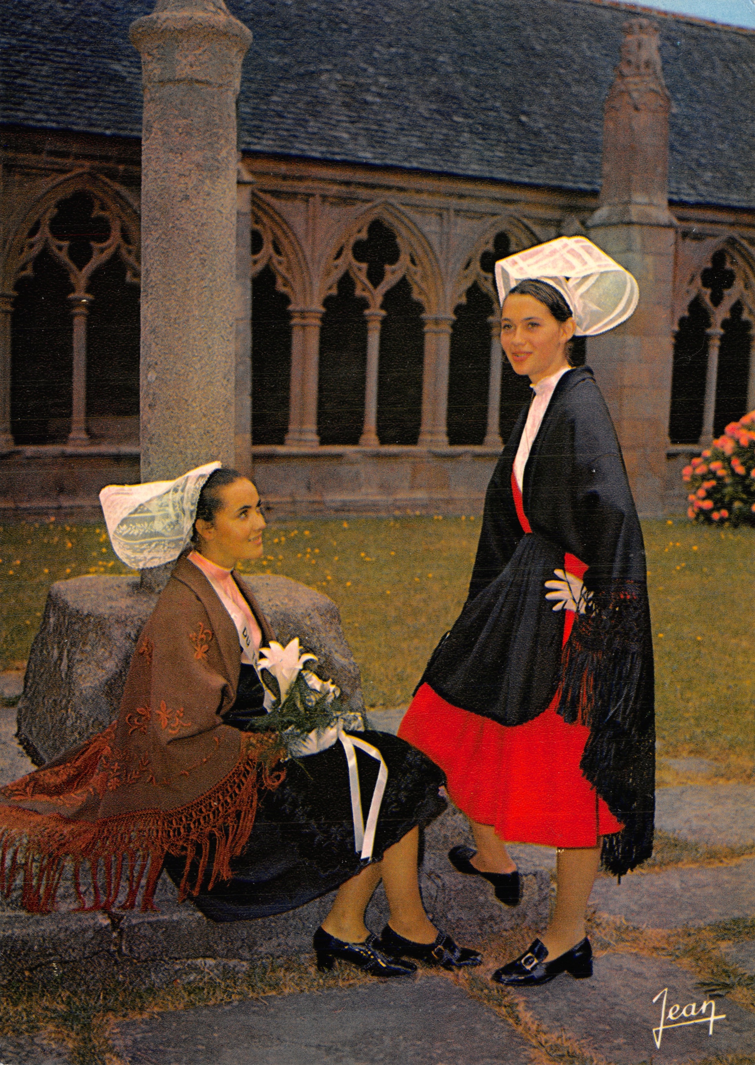 Two women in Breton costumes — Coiffes and costumes of Trégor and Goélo — Éditions Jean