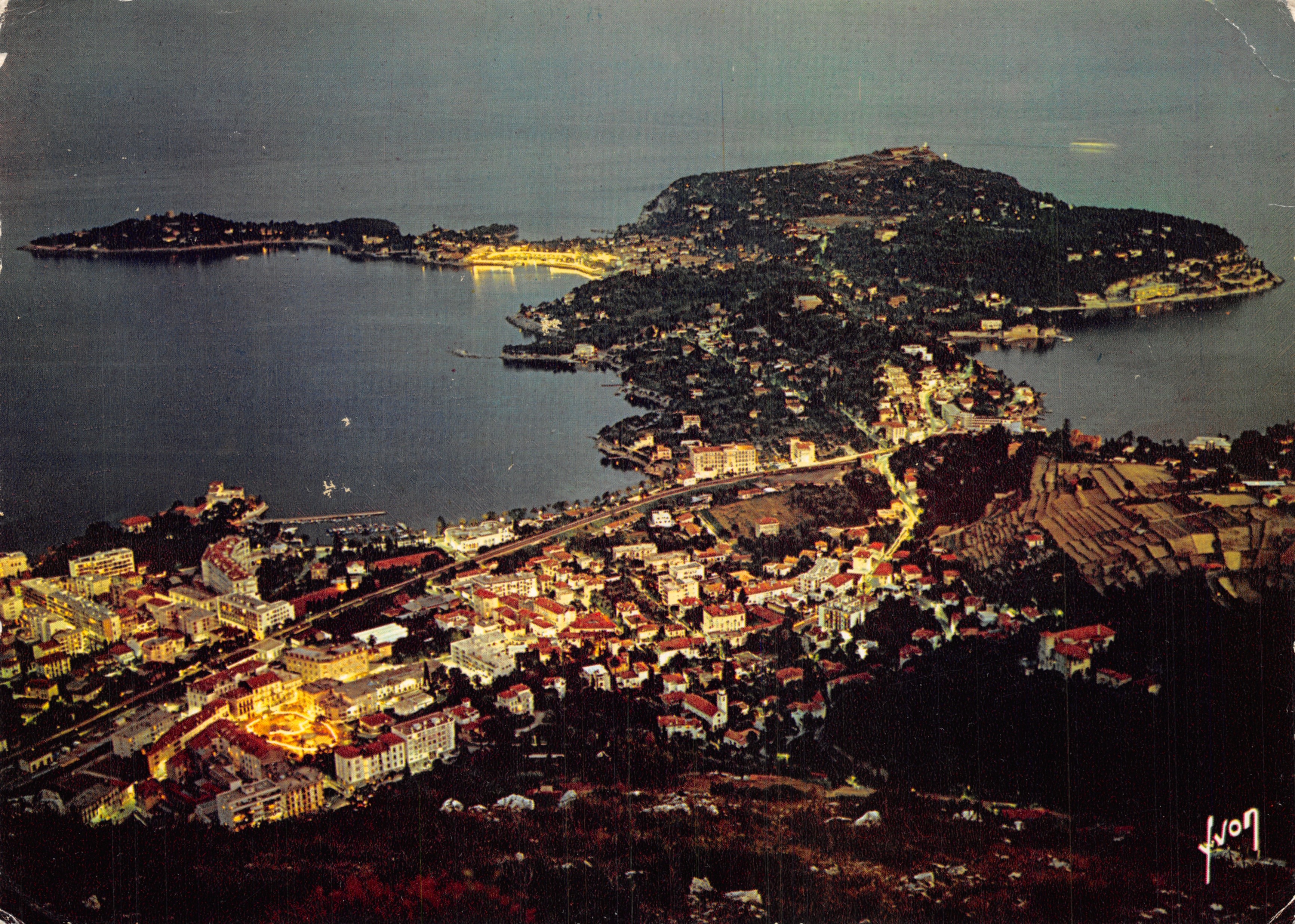Le Cap Ferrat — vista aérea nocturna — Éditions d'art Yvon