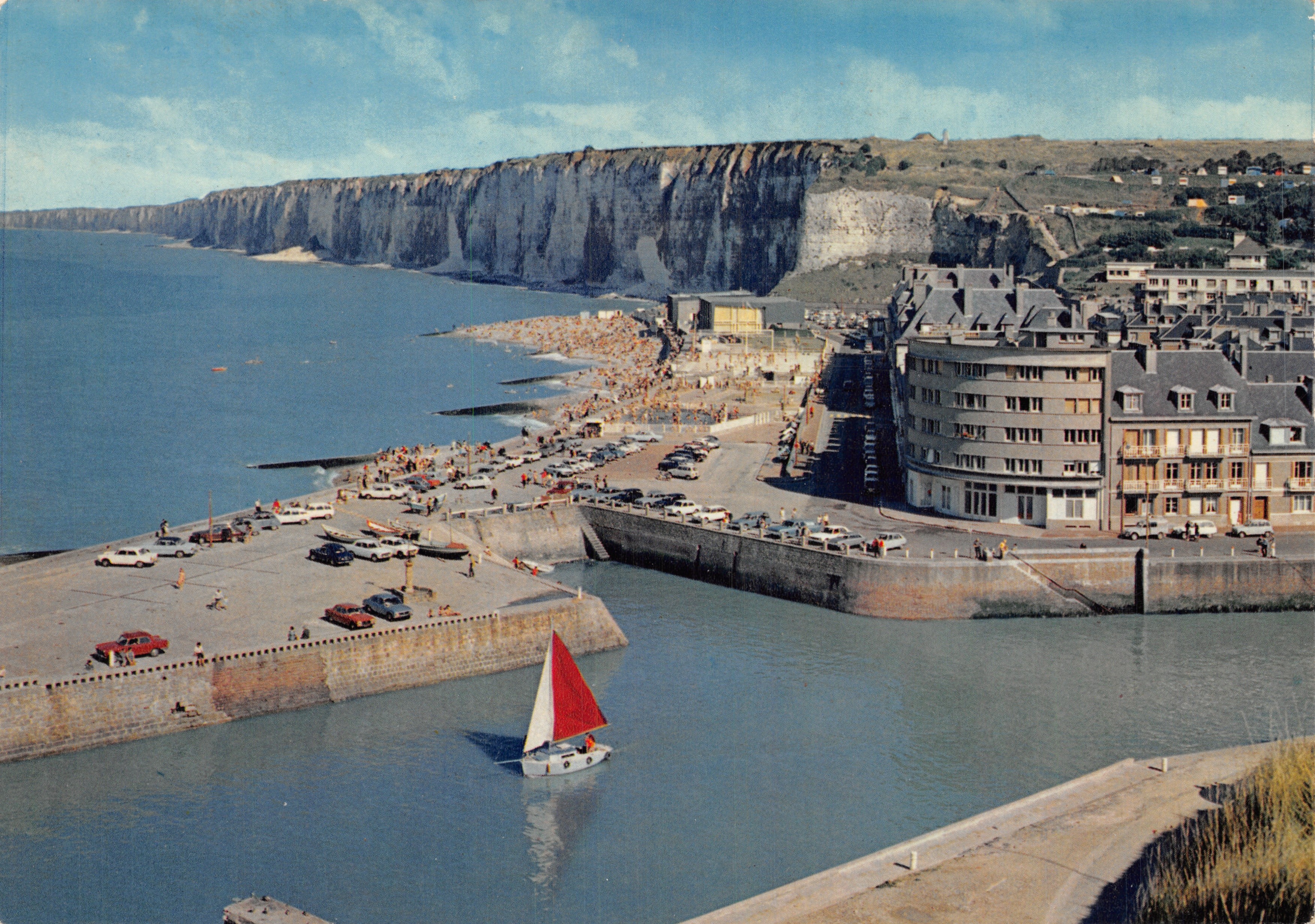 St-Valéry-en-Caux — Der Eingang zum Hafen - Der Strand, Die Klippen — Verlag Combier
