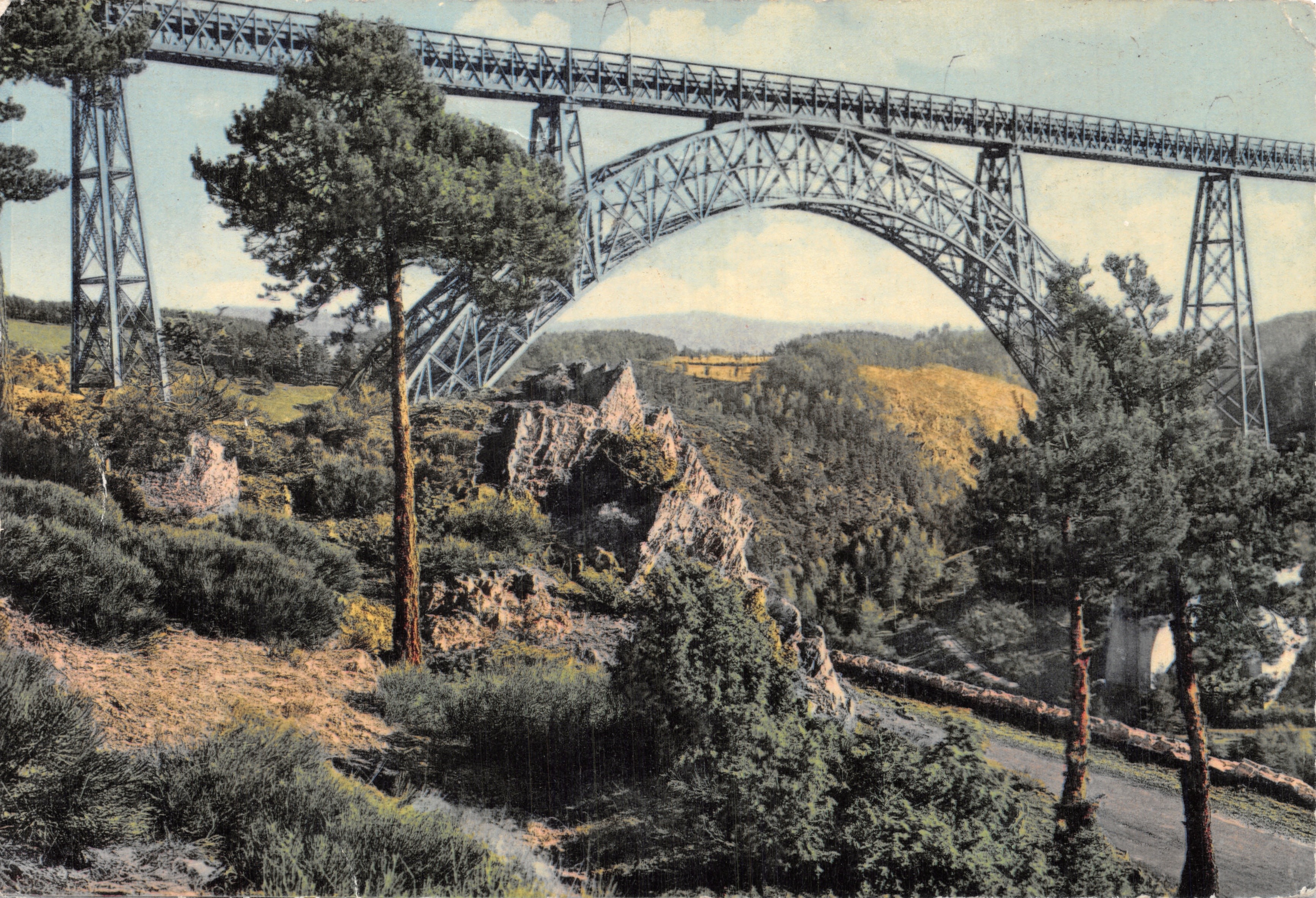 Viaducto de Garabit — obra maestra metálica en Saint-Flour (Cantal) — Éditions BOS, reproducción prohibida