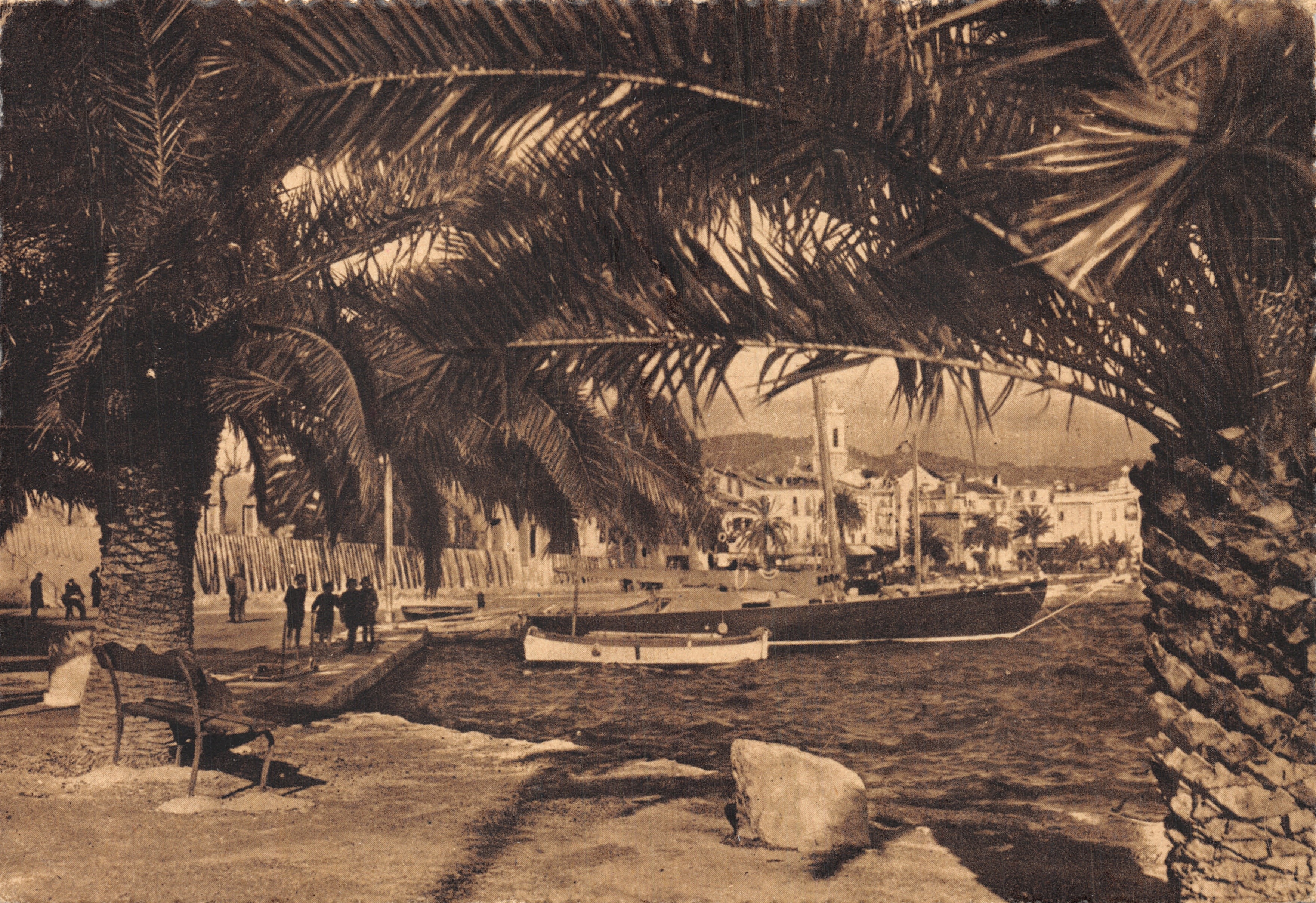 Bandol (Var) — El puerto — editor Hélios Combier