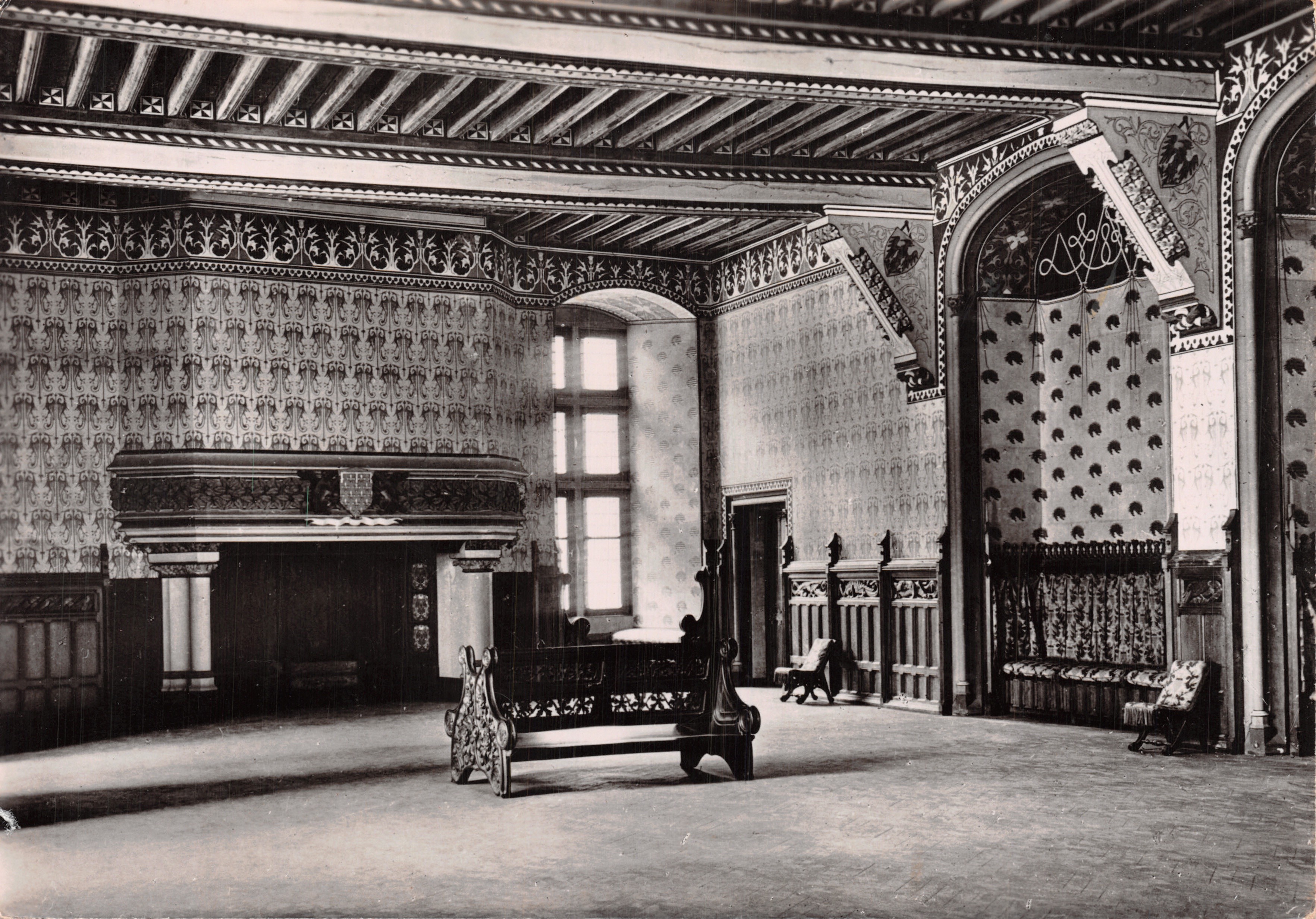 Pierrefonds (Oise) — Het Kasteel, Grote Ontvangerzaal (Herstel door Viollet-le-Duc, 1858-1870) — Service Commercial Monuments Historiques, Grand Palais, Paris