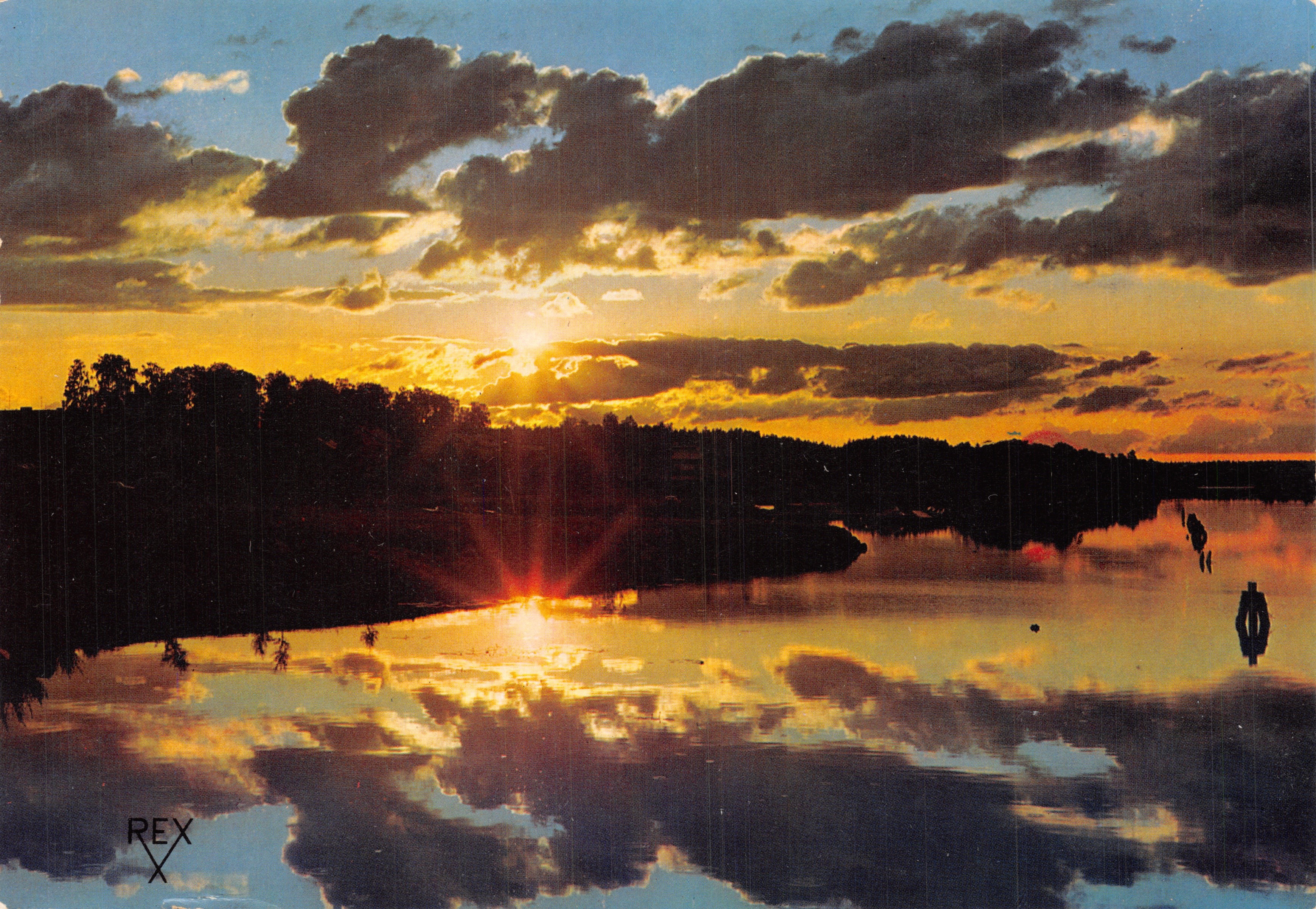 Coulours et reflets sur un lac des Landes — scène de coucher de soleil avec reflets — éditeur Editions REX, n° 456