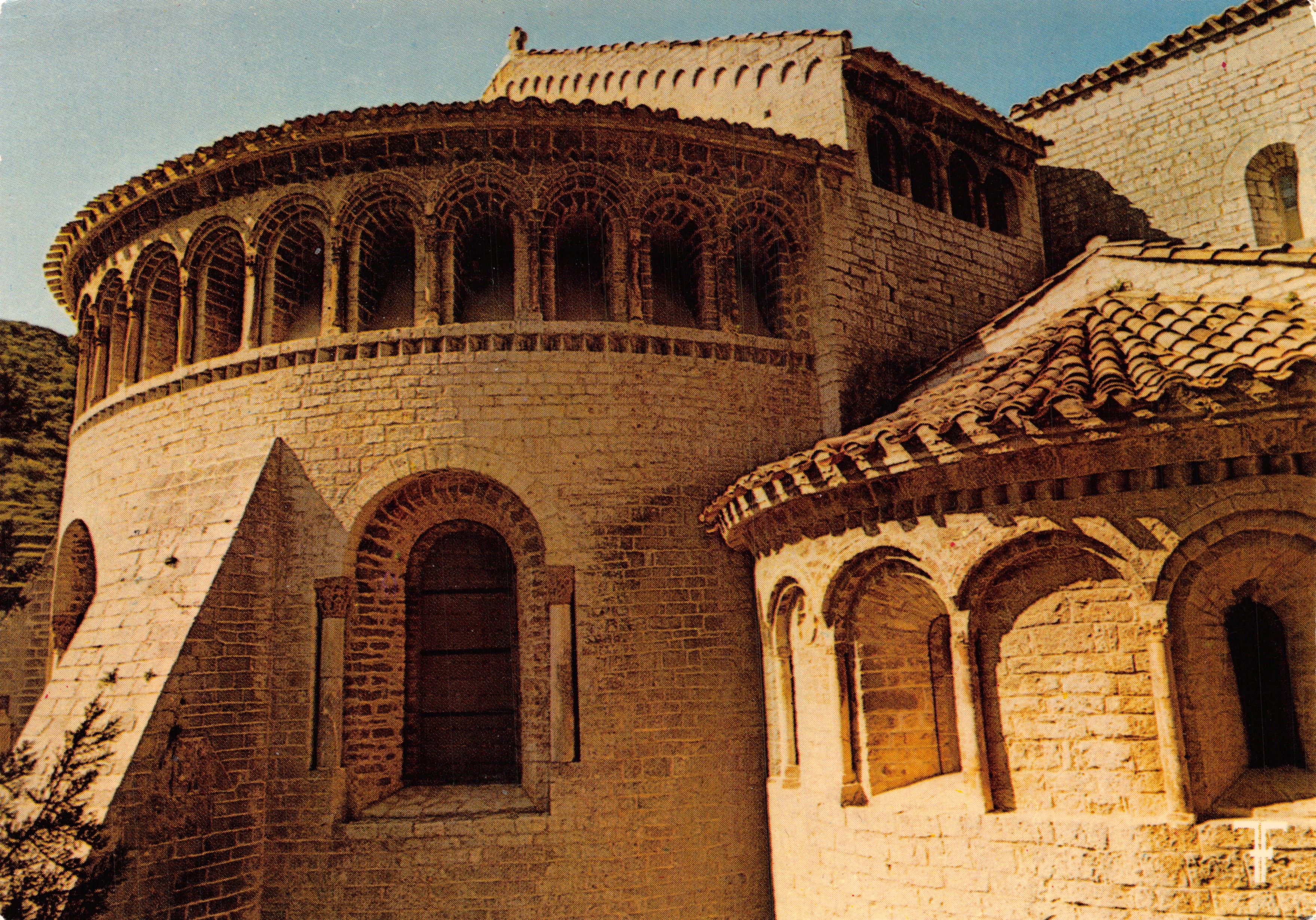St-Guilhem-le-Désert — Detalle de la abside de la abadía (siglos IX-XI) — Éditions des Septfonts
