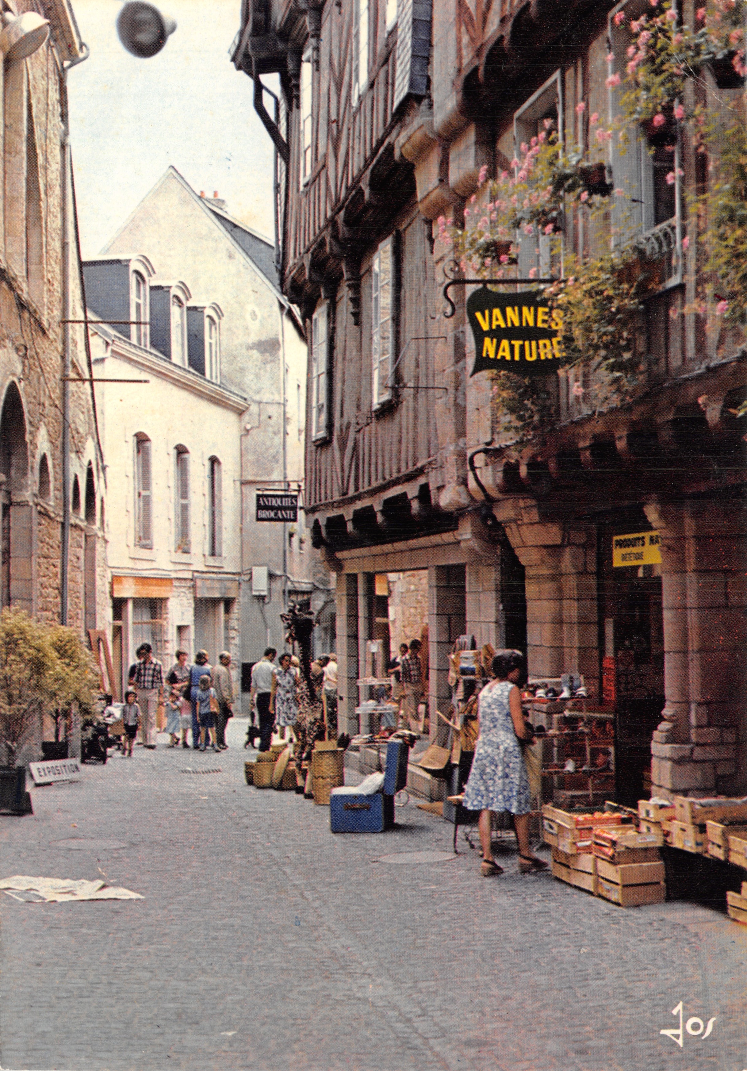 Vannes — street of Halies — publisher JOS