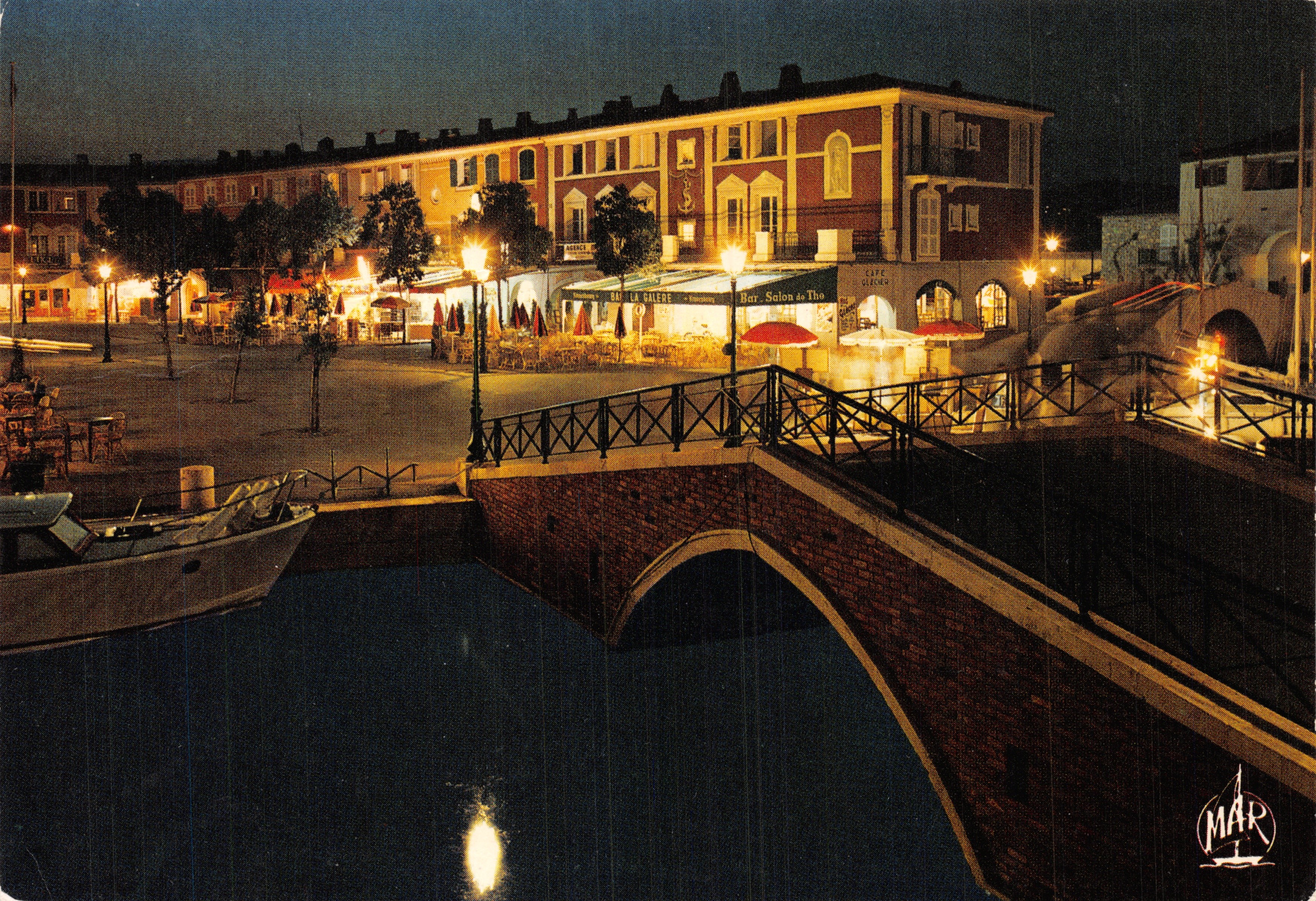 Port Grimaud (83) — Die Lacustre-Stadt zur Nacht — Éditions MAR