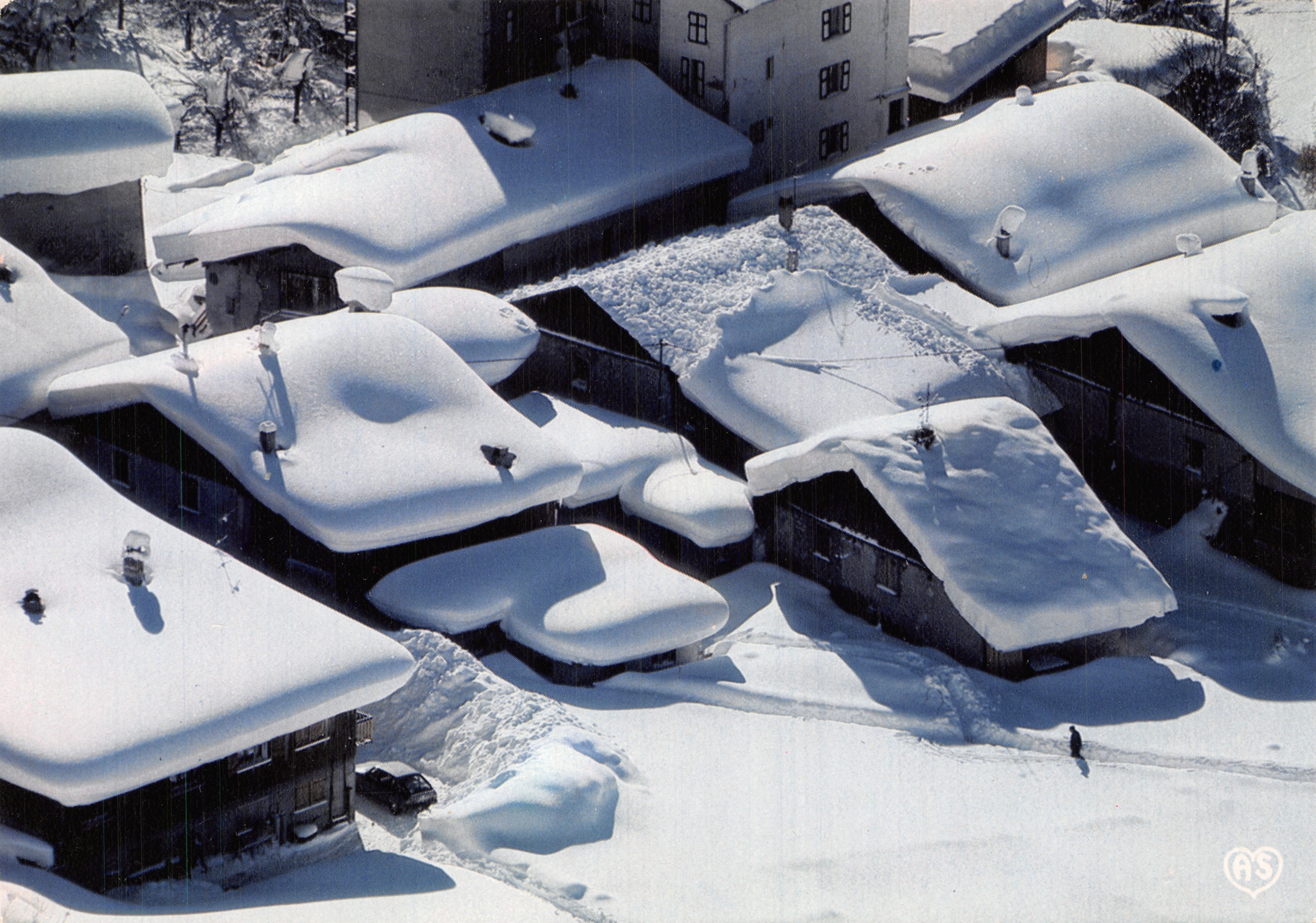 Snowy Village — Roofs Covered in Snow — Publisher L'HIVER DANS NOS MONTAGNES, no. 5088