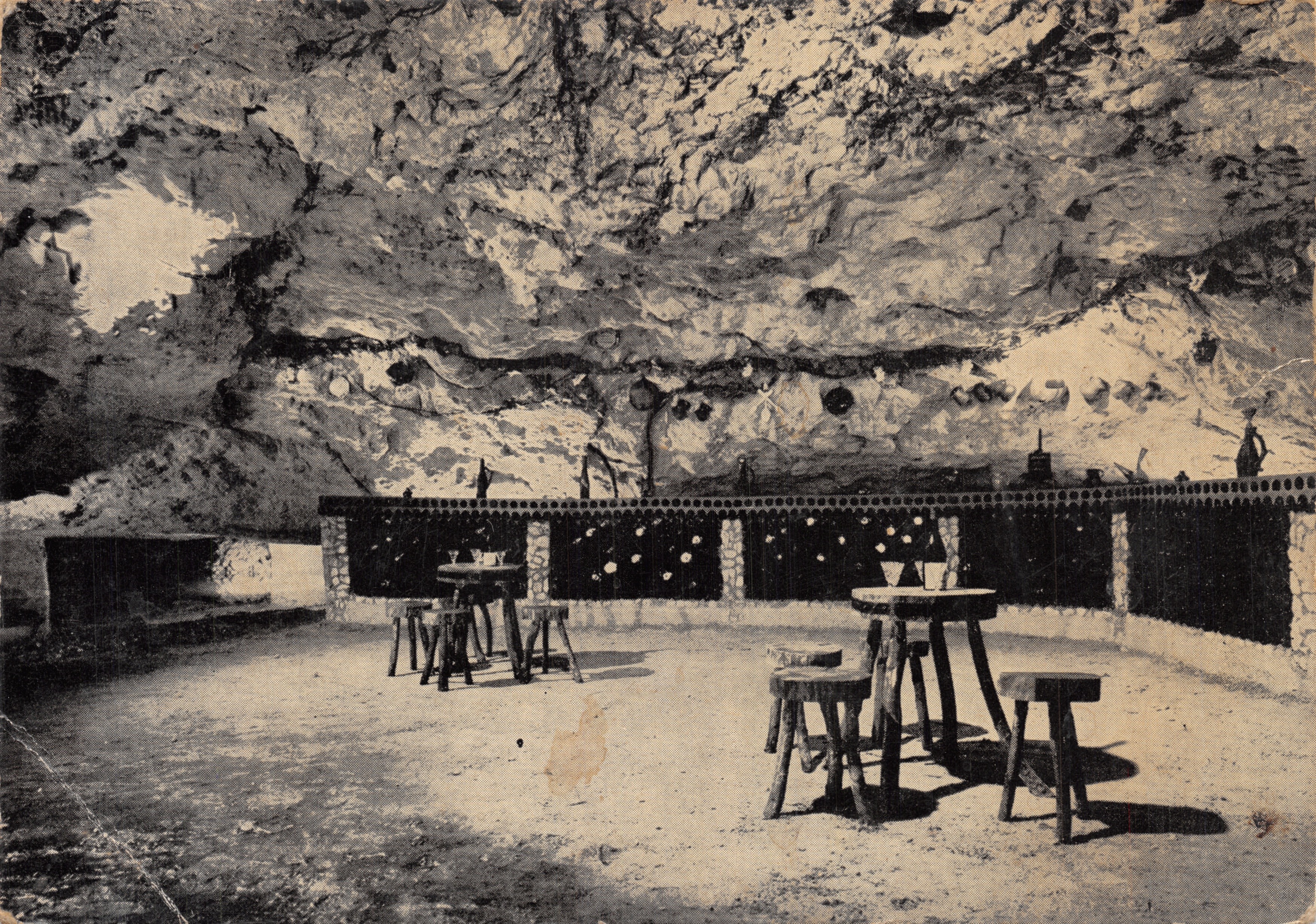 Le Grotte Petrificanti — La Grotta vicino al Lago — Foto ARSICAUD