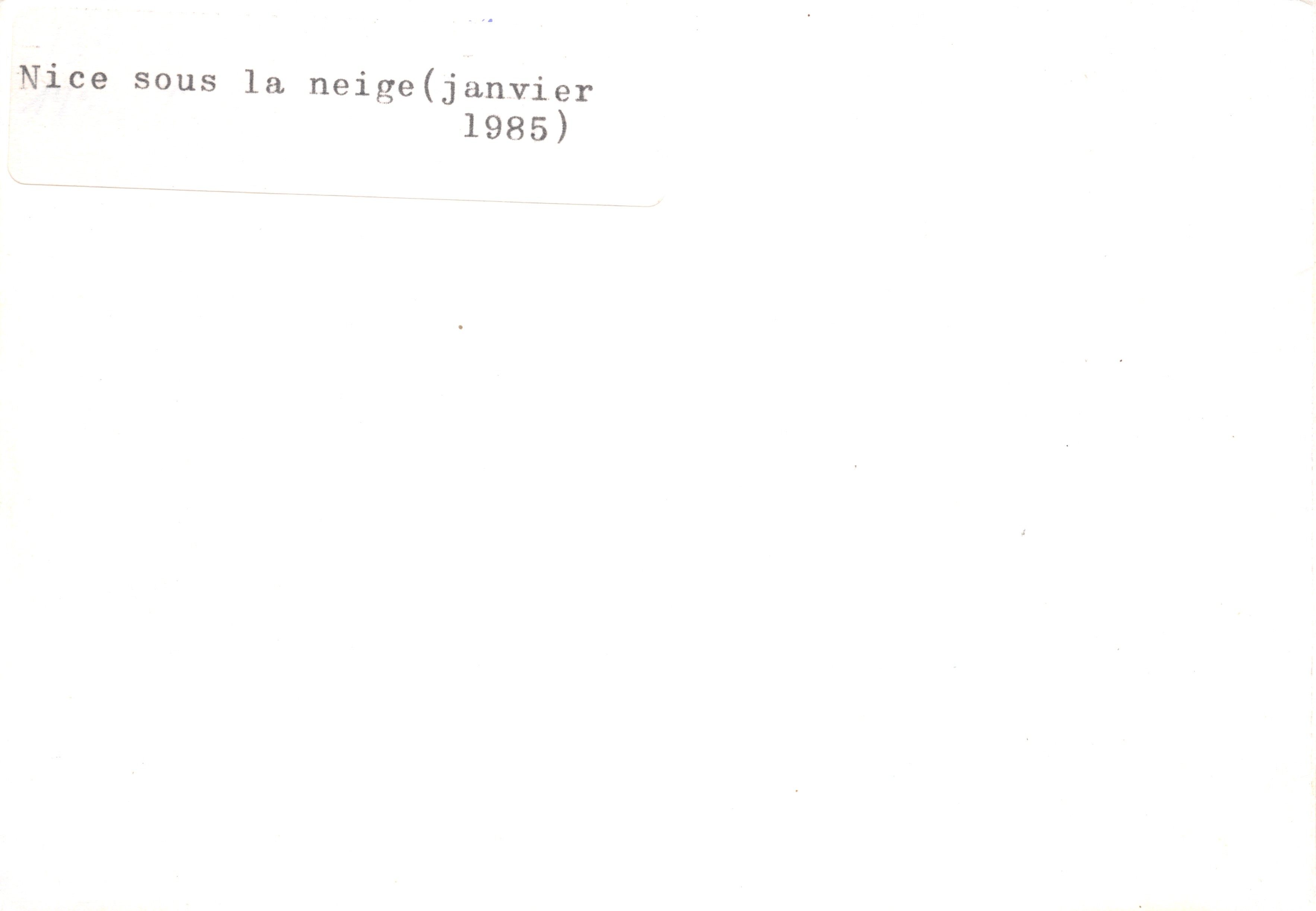 Nice — vista invernal nevada — editor no visible — Reverso