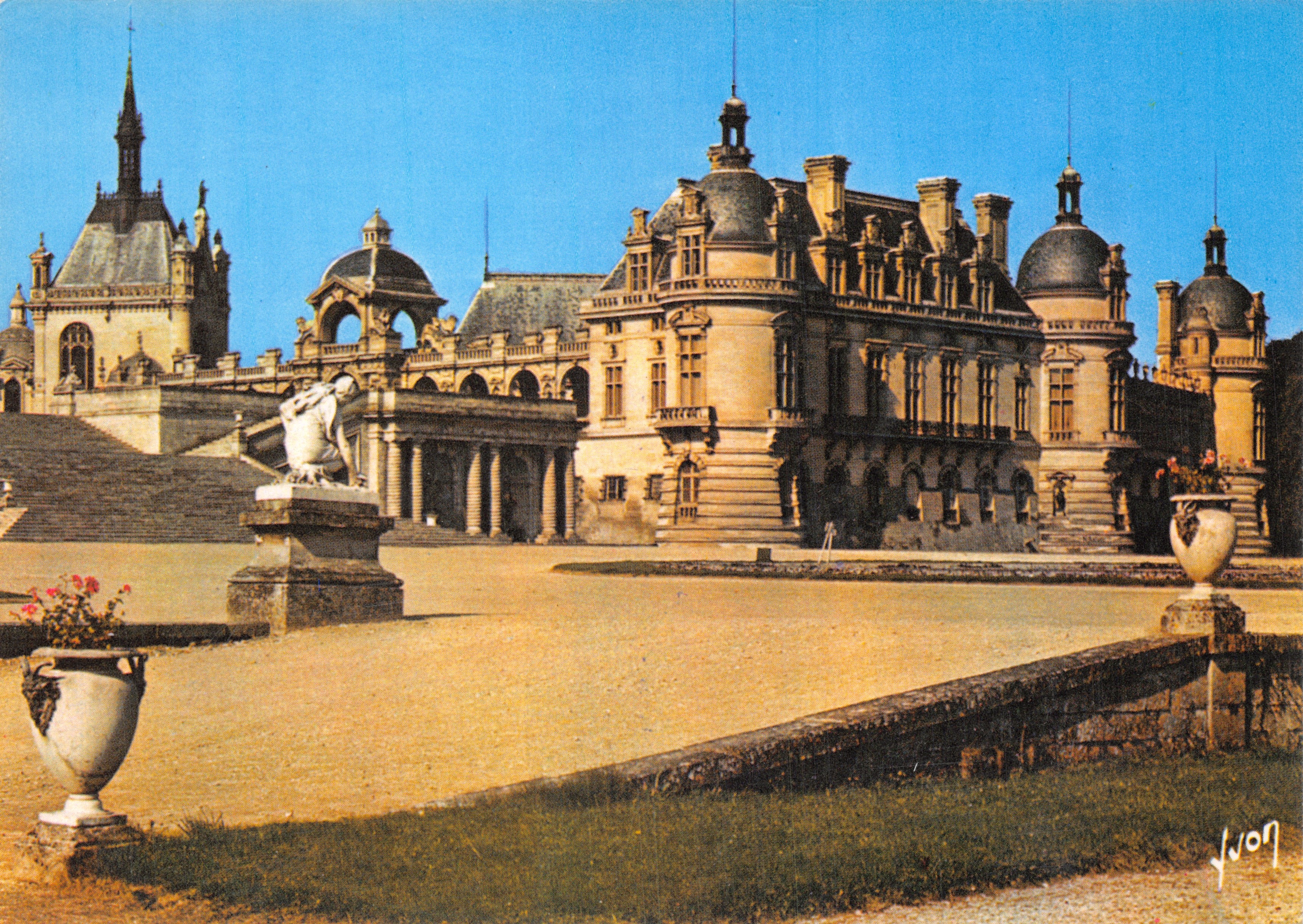 Château de Chantilly — façade nord et grand degré — Éditions d'art Yvon