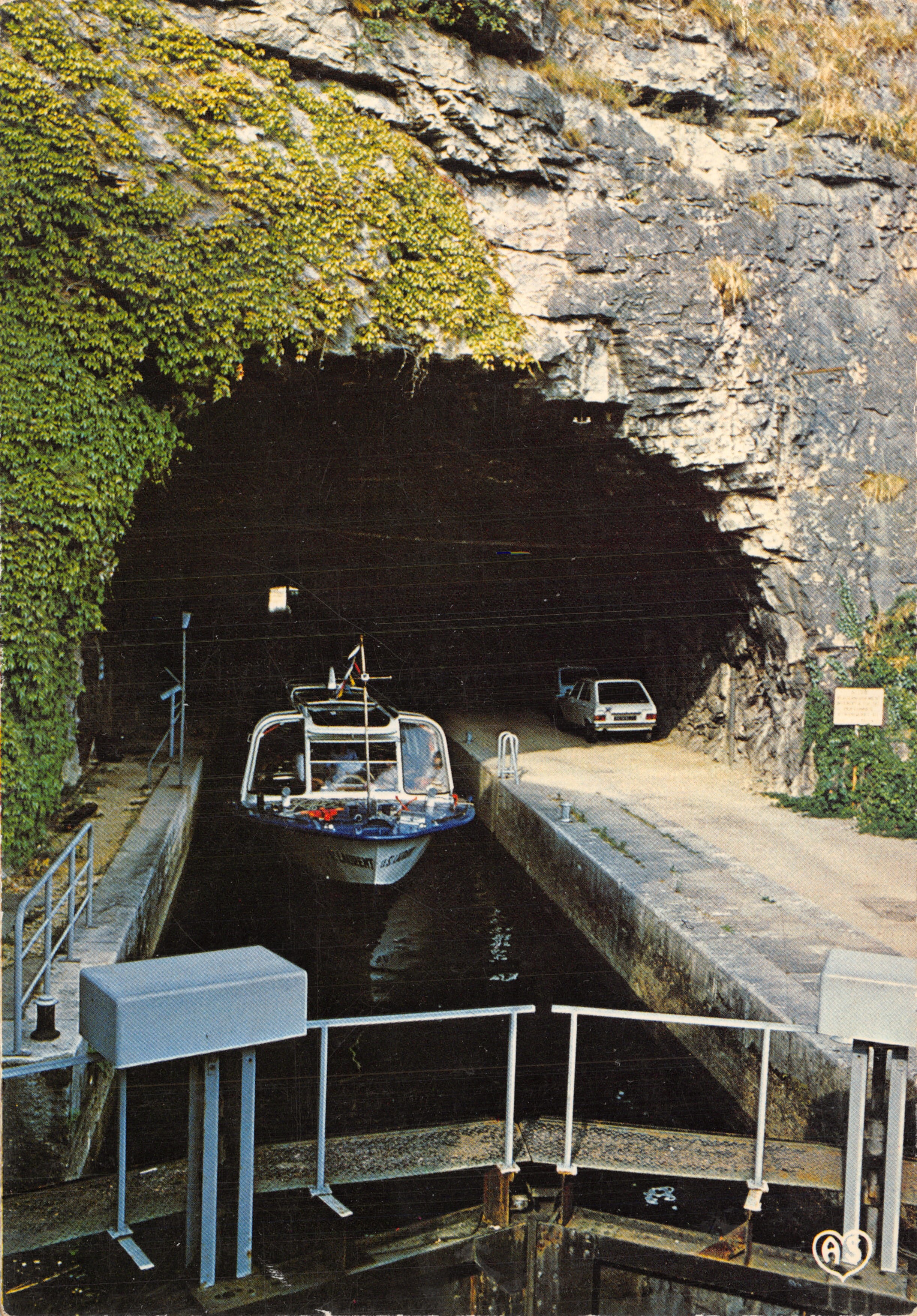 Sluis en ondergrondse tunnel — Besançon — Éditions AS de Coeur