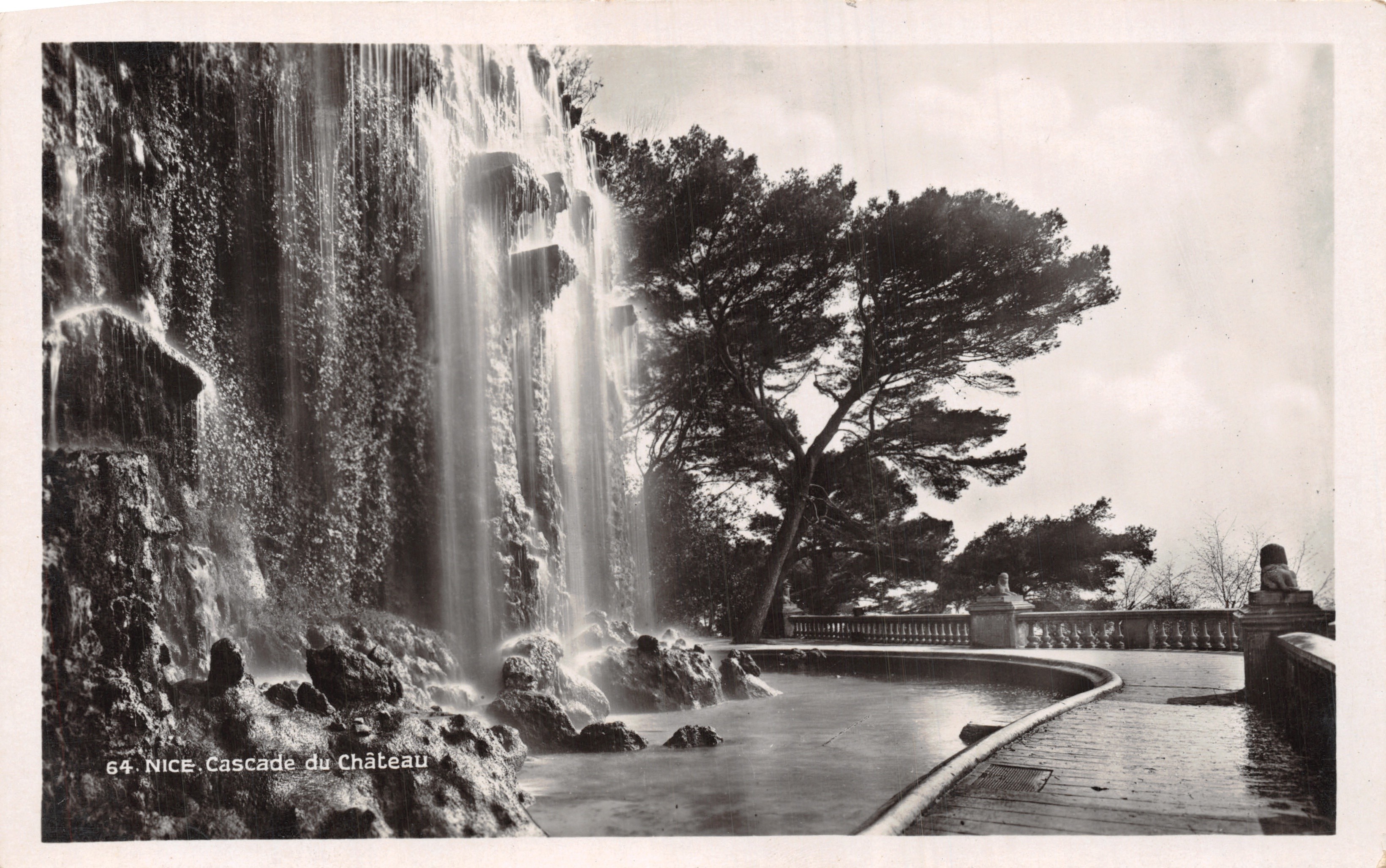 Nizza - Waterval van het Kasteel — uitgever J. GILLETТА & Cie. Edit-Phot. - NICE, n° 64