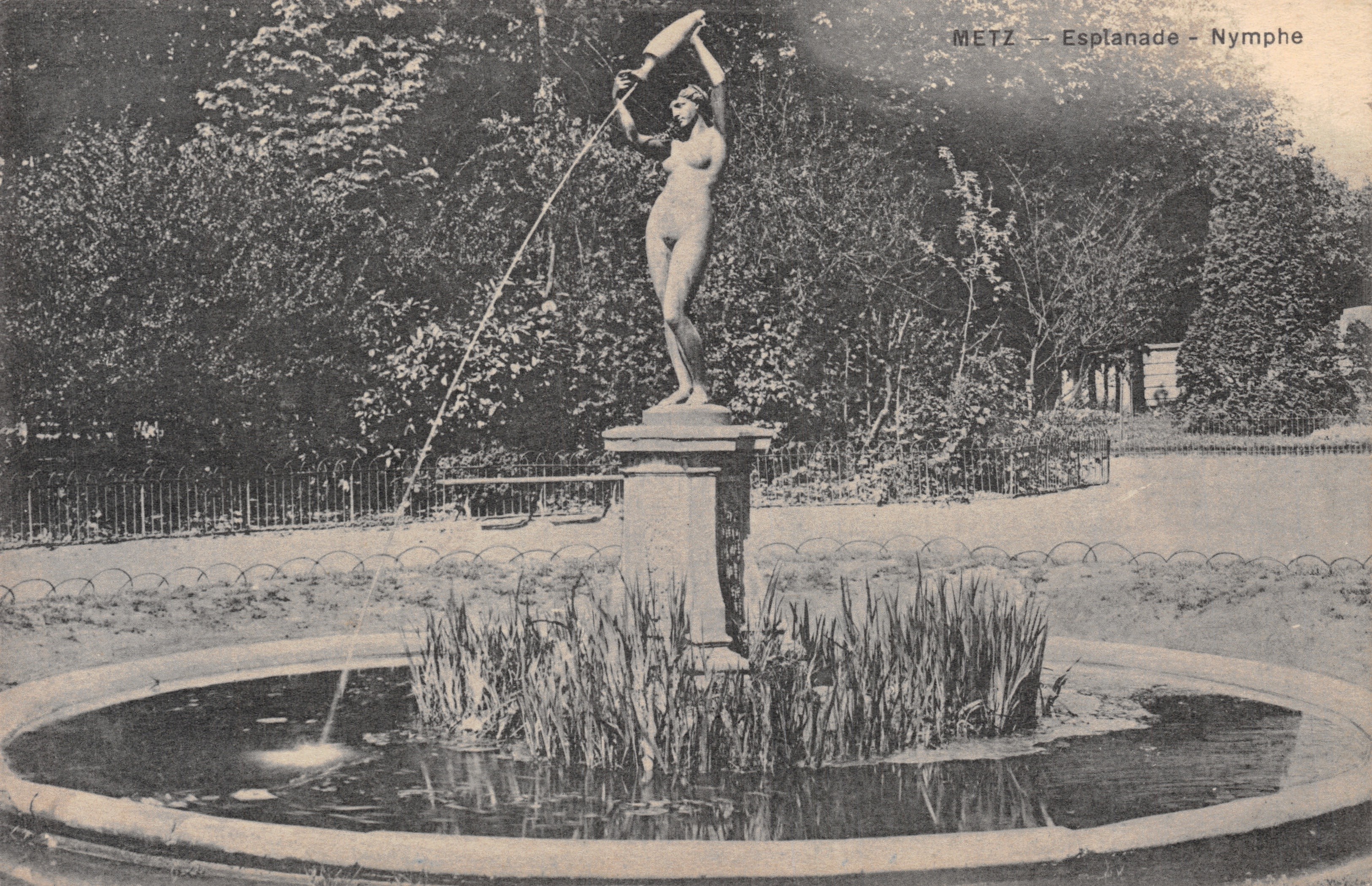Metz — Esplanade — Nymphe