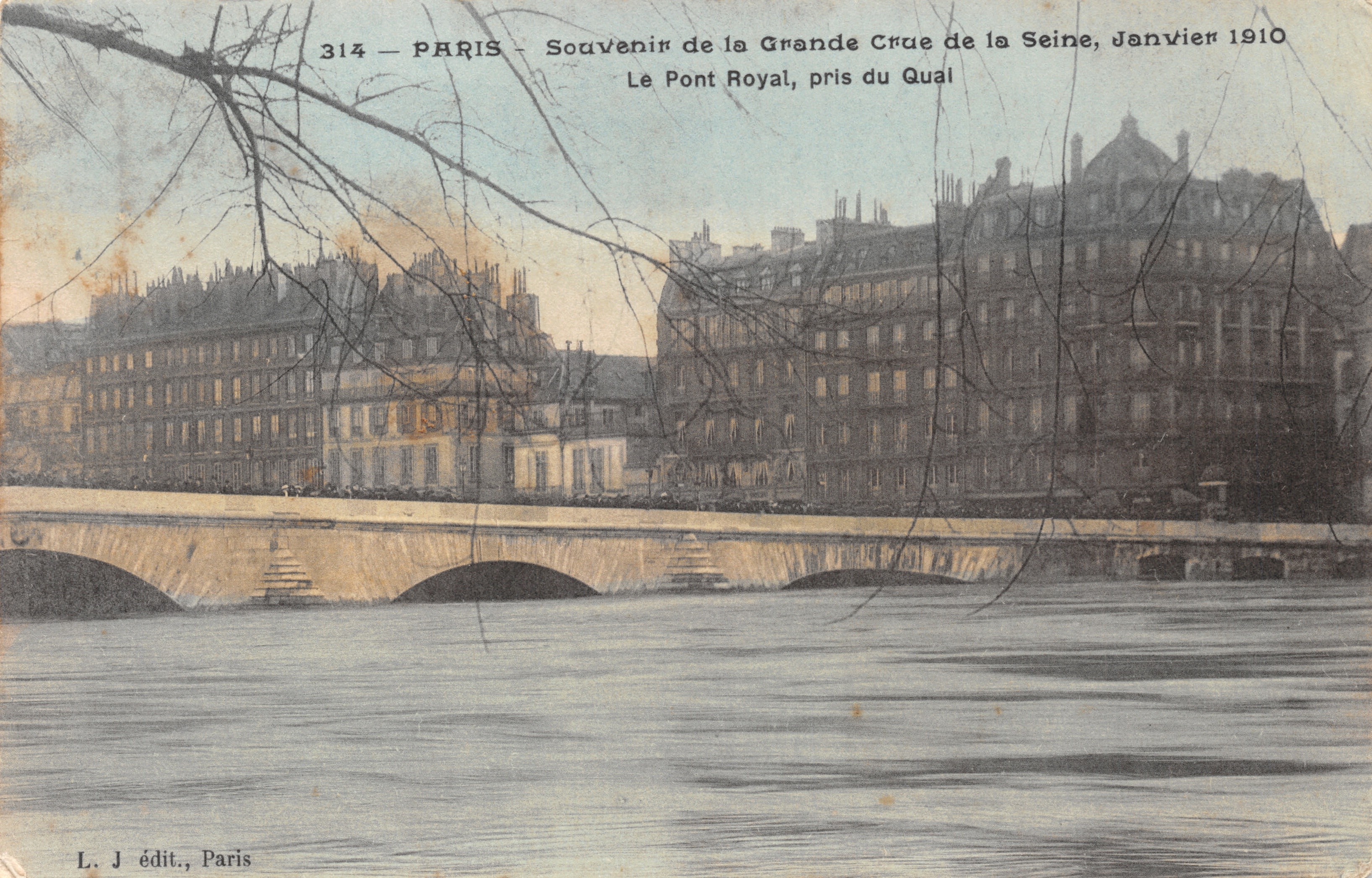 Paris — Souvenir de la Grande Crue de la Seine, Janvier 1910 — Le Pont Royal, pris du Quai — L. J édit., Paris