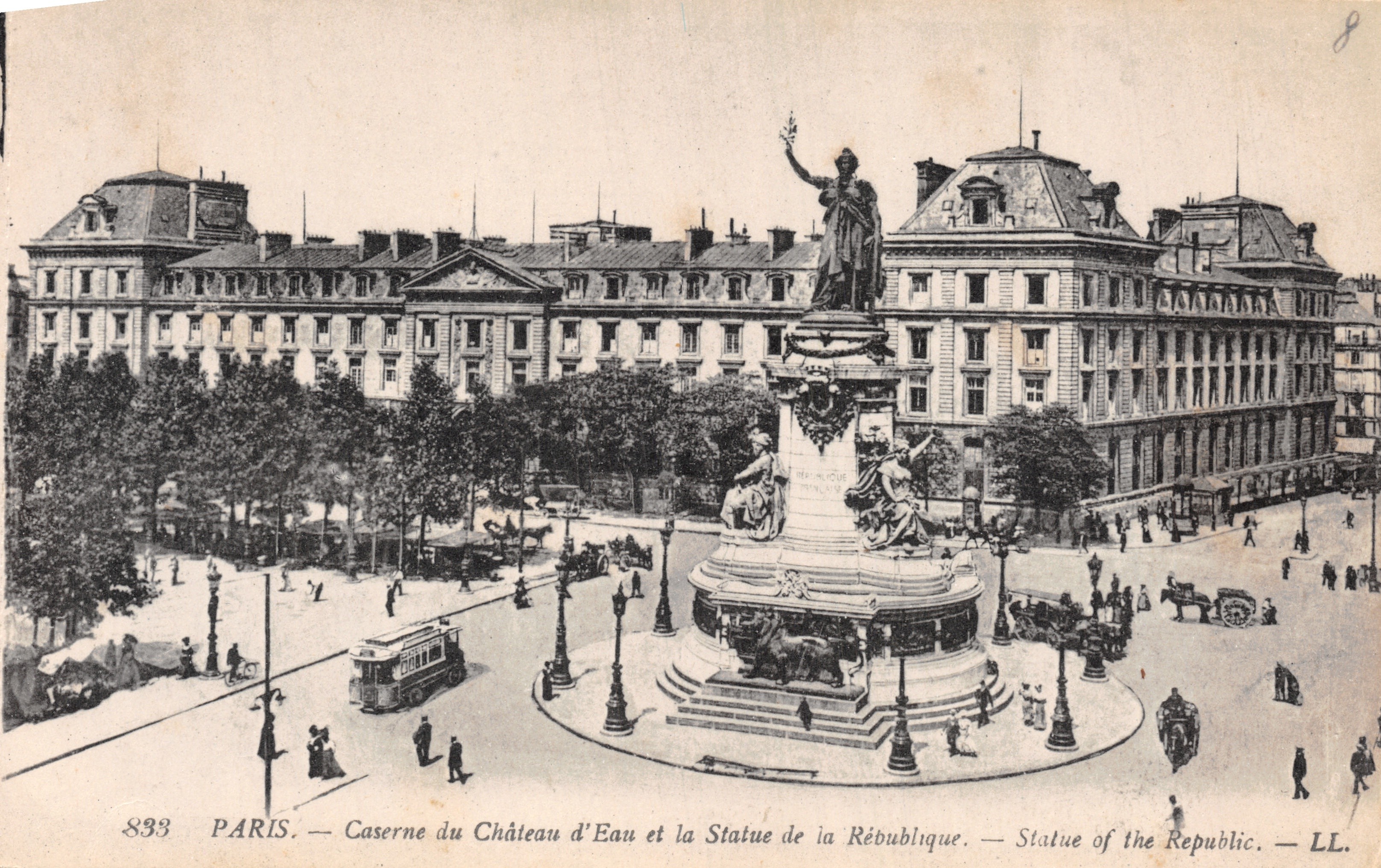 Paris — Caserne du Château d'Eau et la Statue de la République — LL. — n°833