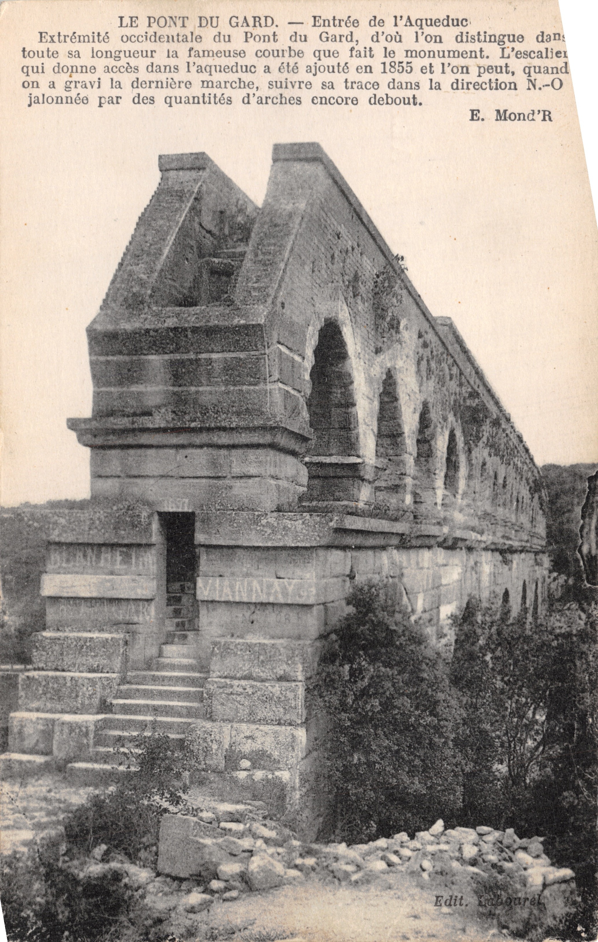 Pont du Gard — Entrée de l'Aqueduc — Éditeur : Labouret