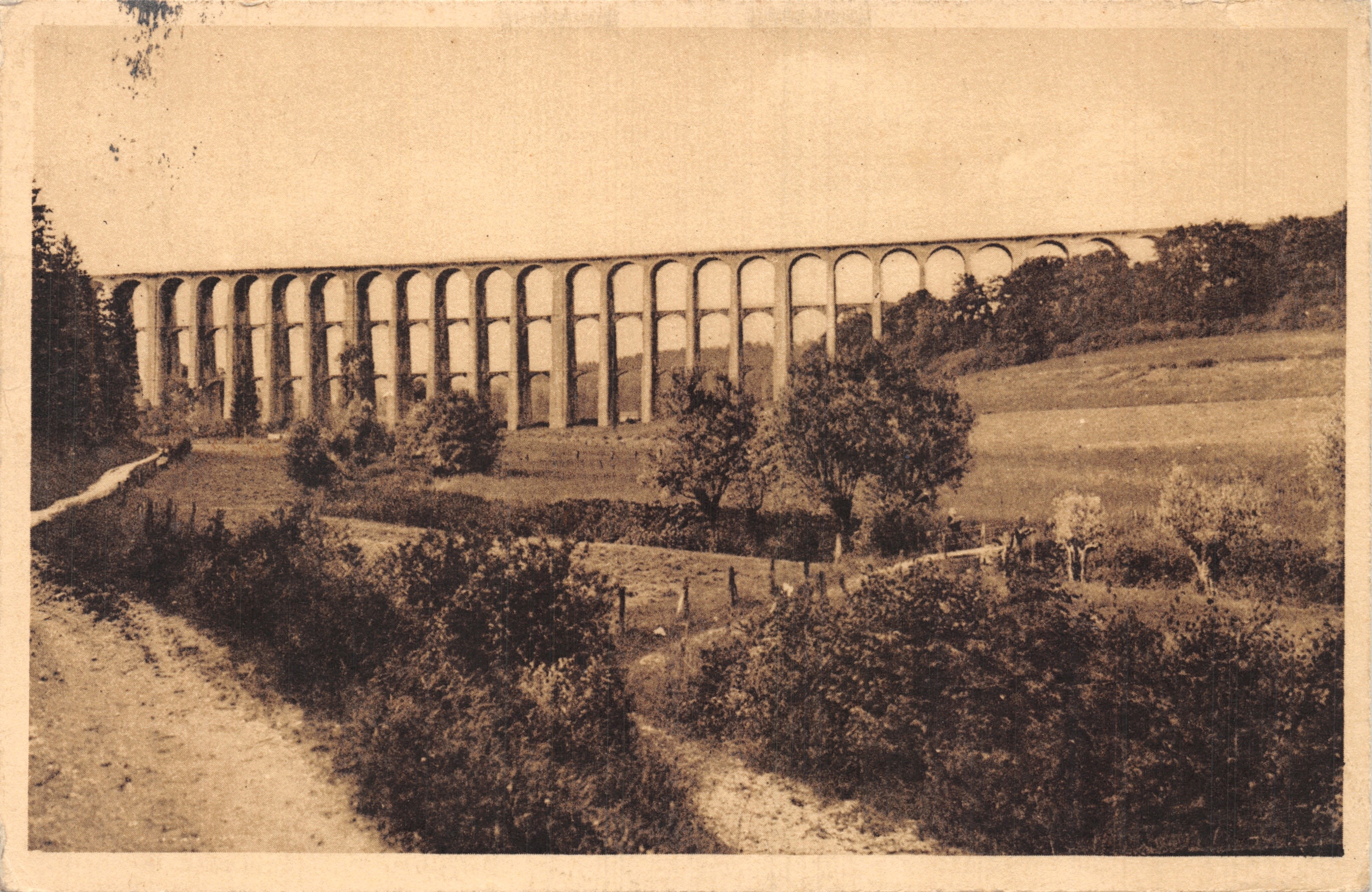Il viadotto e la valle della Suize — Chaumont — editore P. Scortièl, n. 52 066