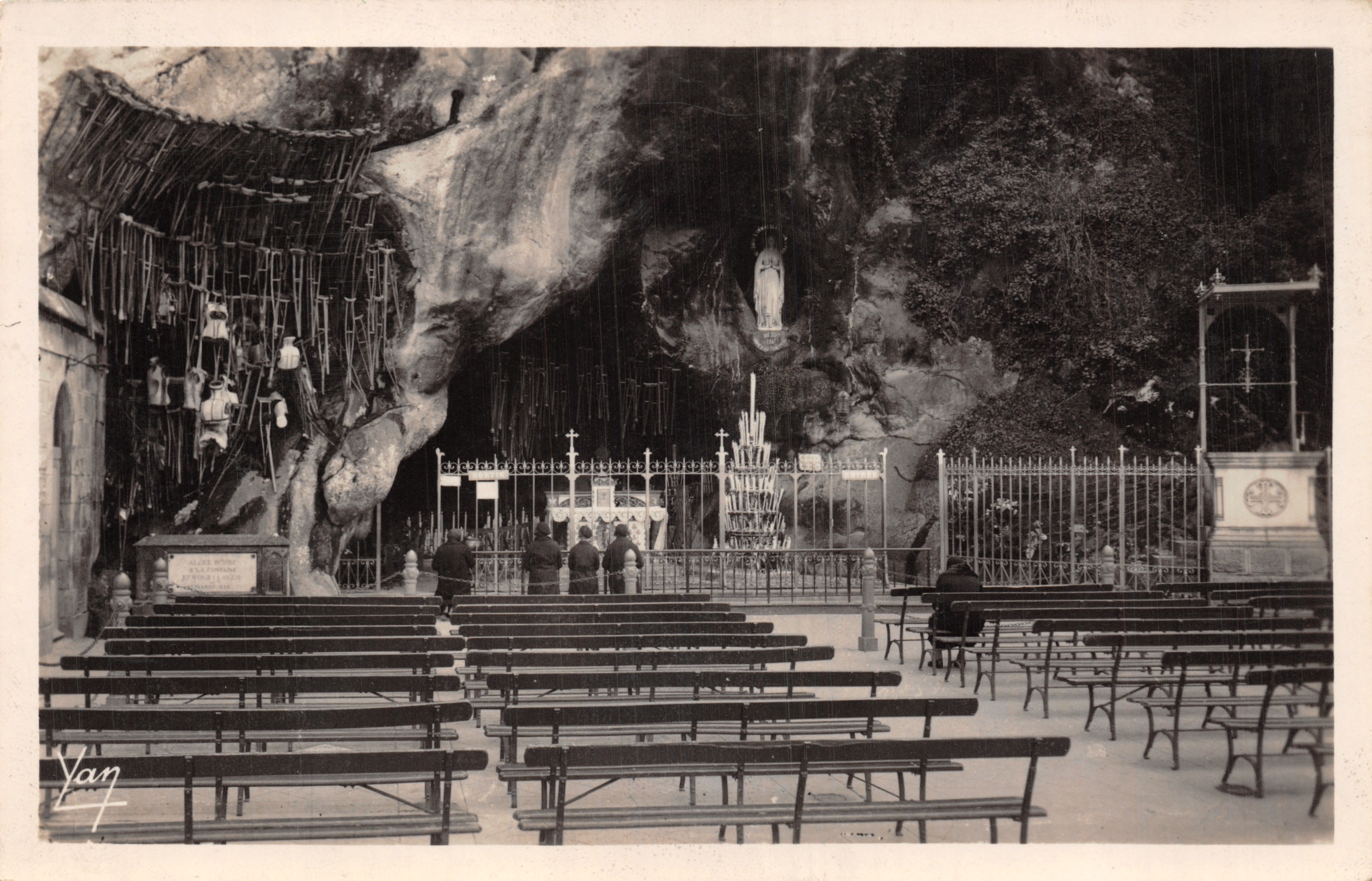 Gruta de Lourdes — Santuario de Nuestra Señora de Lourdes — Edición Photo Véritable