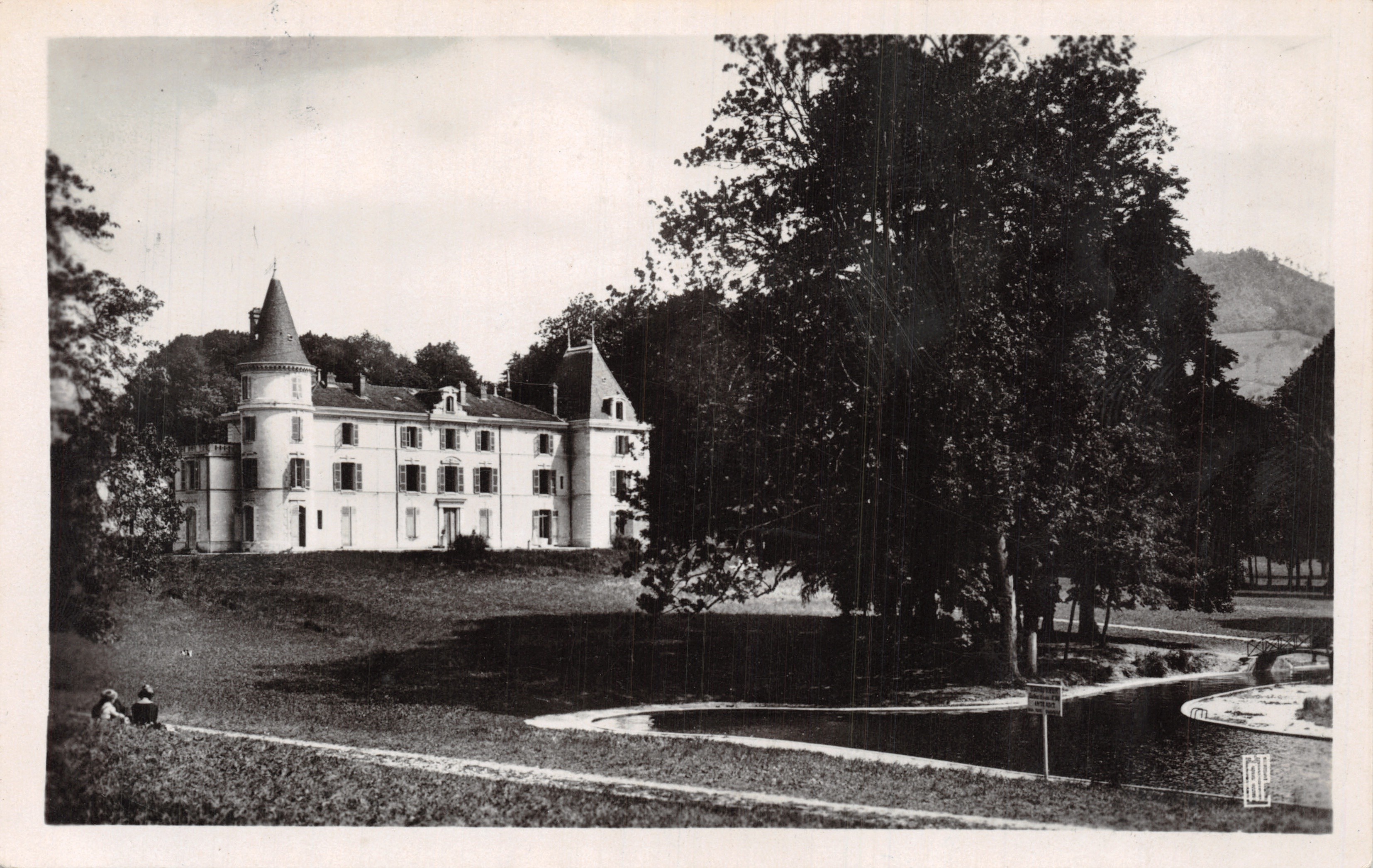 Voiron — Château et parc de la Brunerie — éditeur REAL-PHOTO C.A.P. Paris, n° 43
