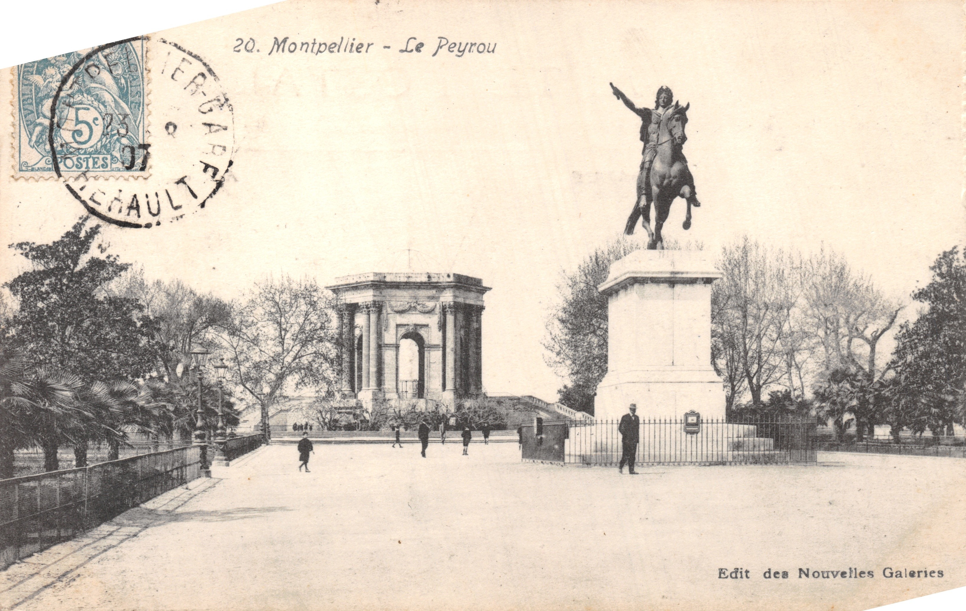 Montpellier - Le Peyrou — uitzicht op het monument en het ridderbeeld, uitgever Edit des Nouvelles Galeries