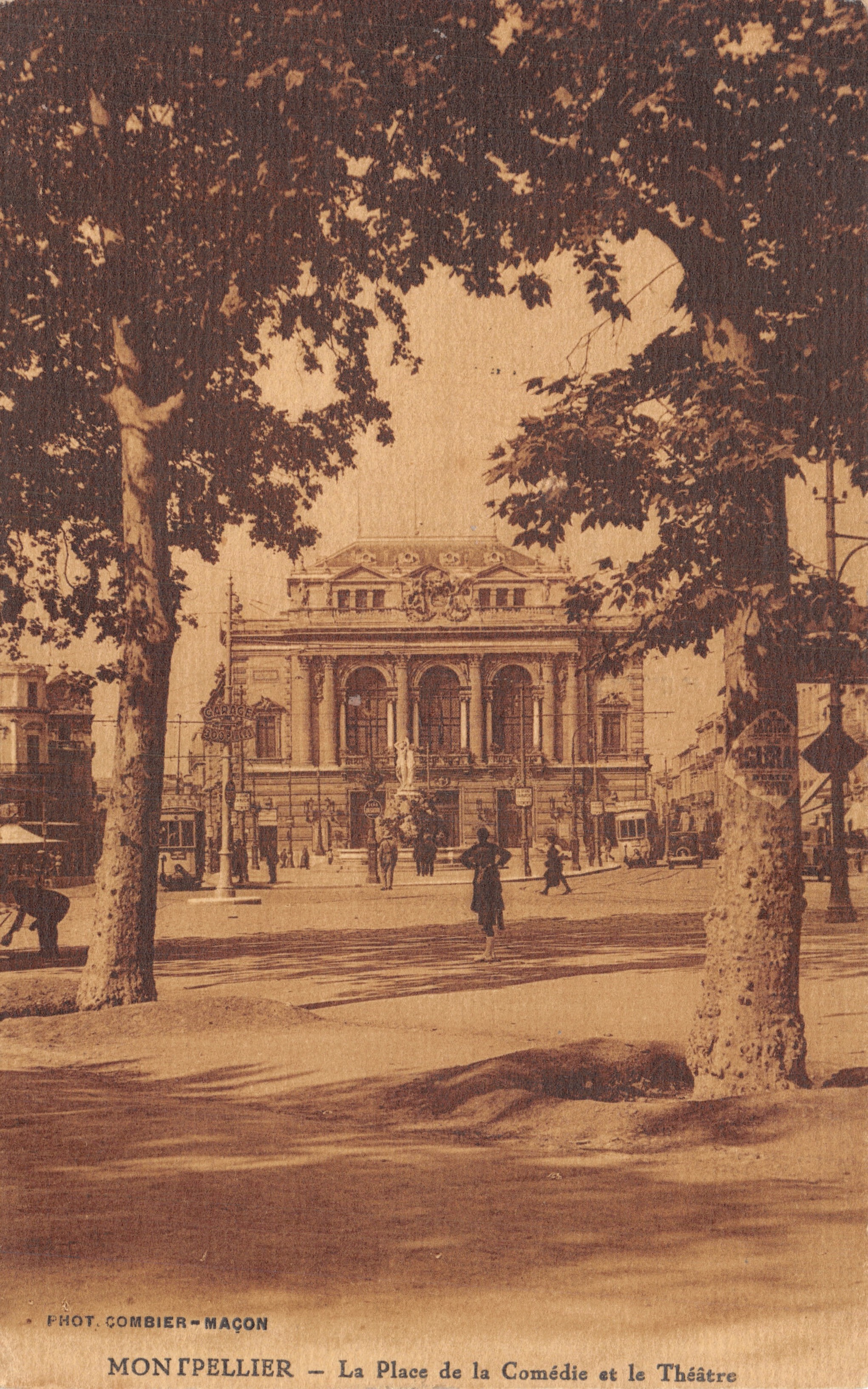 Montpellier — Place de la Comédie e il Teatro — Foto. Combier-Maçon