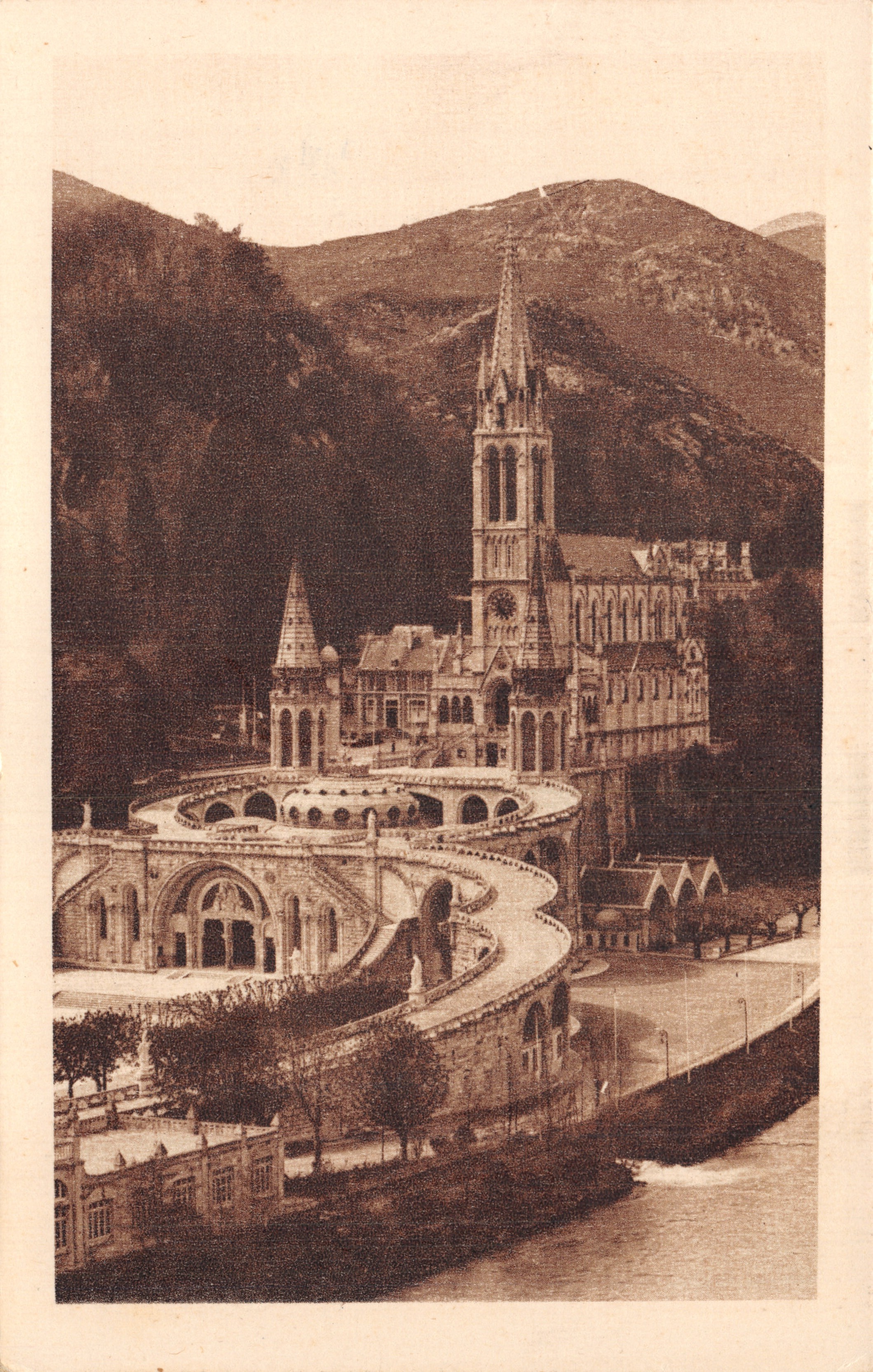 Lourdes — The Basilica and the Gave — Publisher: Edit. du Palais du Rosaire - Lourdes