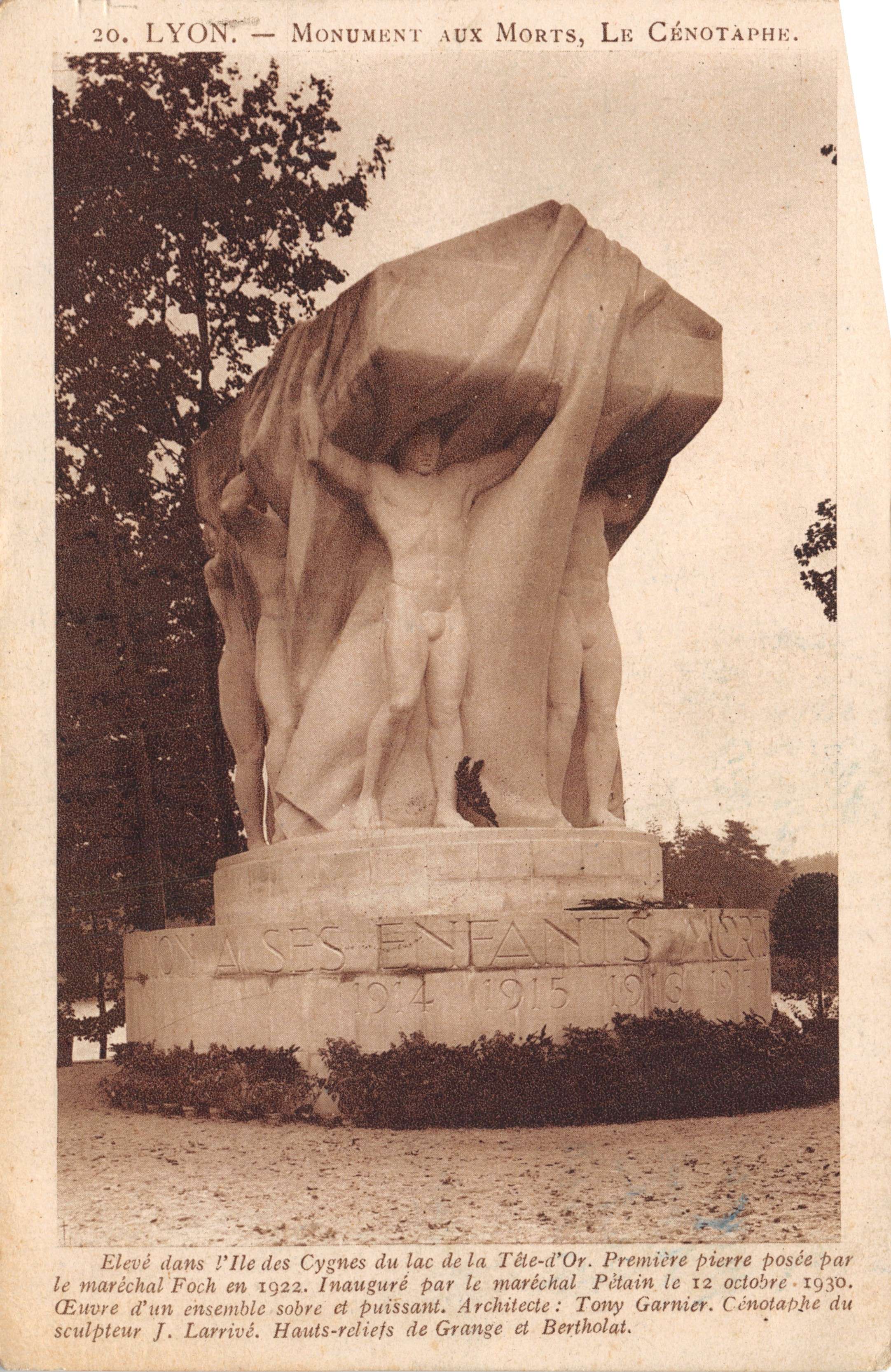 LYON — Denkmal für die Toten, Das Cenotaph — Verlag: Carte Postale Lyon