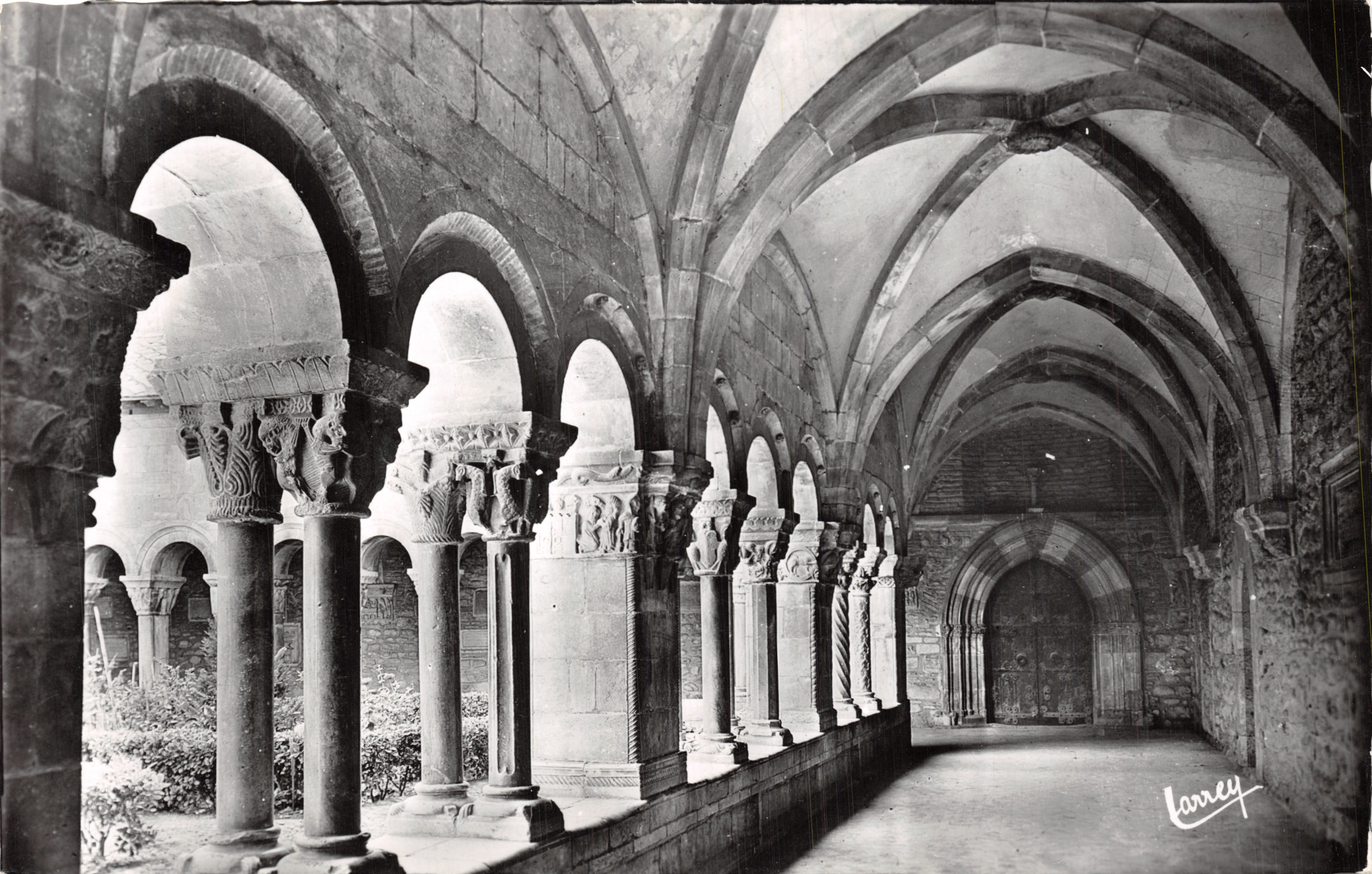 Cloître de Saint-Simon — Galerie Ouest (XIIe siècle) — Éditeur IMPRIMÉ : Larrey