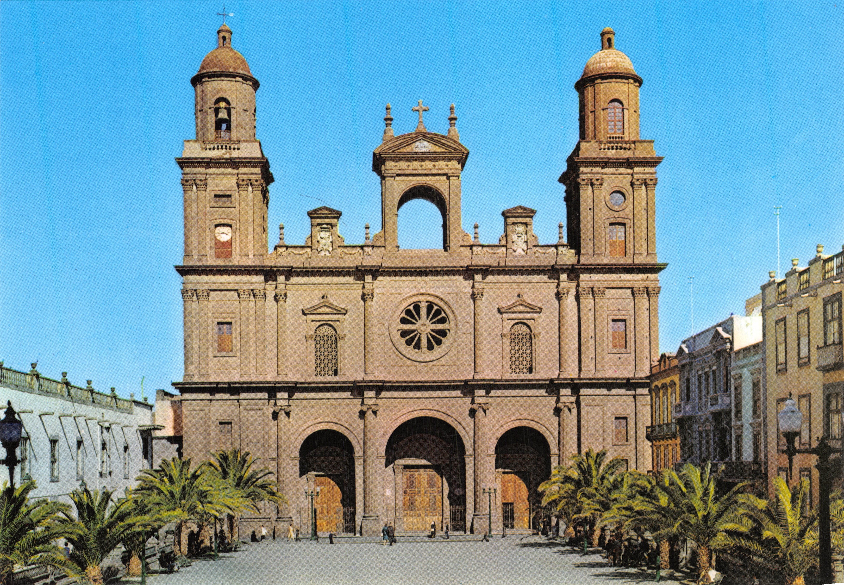 La Catedral y Plaza Santa Ana — Las Palmas de Gran Canaria — editor GLOBAL TRADERS