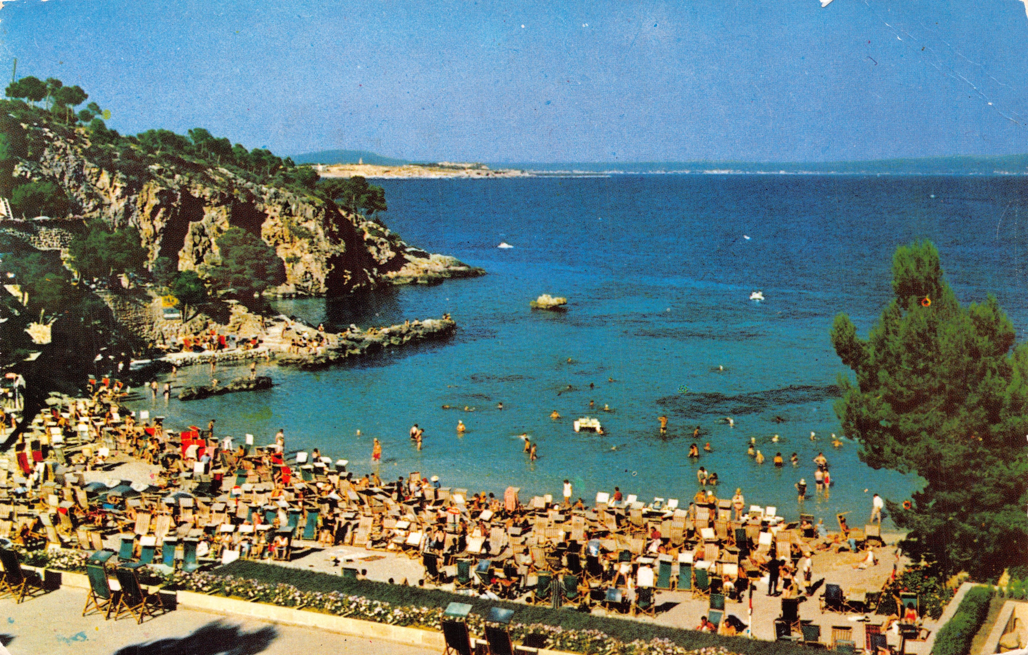 Plage d'Illletas — panoramische uitzicht op de baai en badgasten — uitgever Depósito Legal B. 26.875. - 1962
