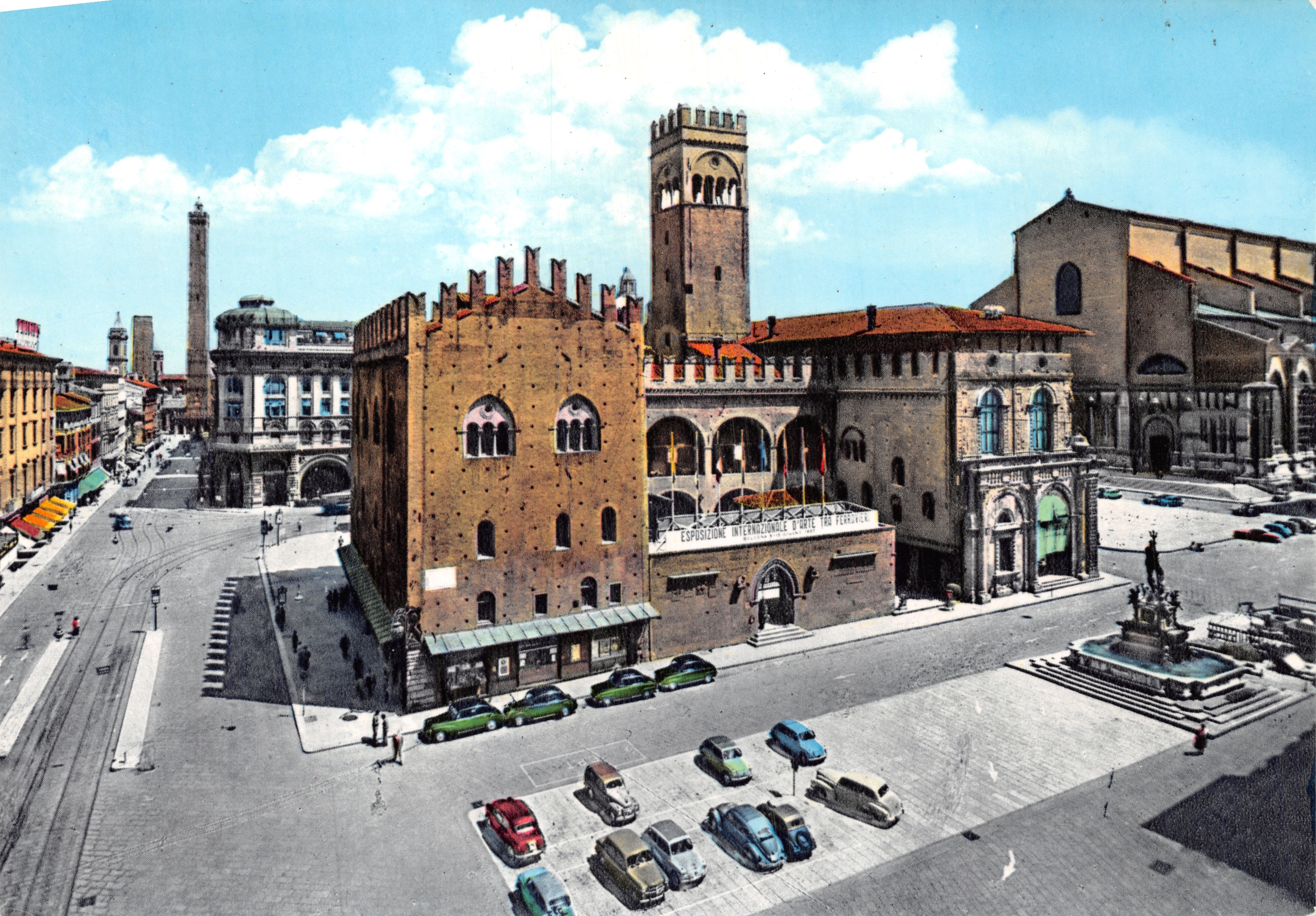 Piazza Nettuno en Via Rizzoli — Internationale Tentoonstelling van Moderne Kunst — uitgever DVB