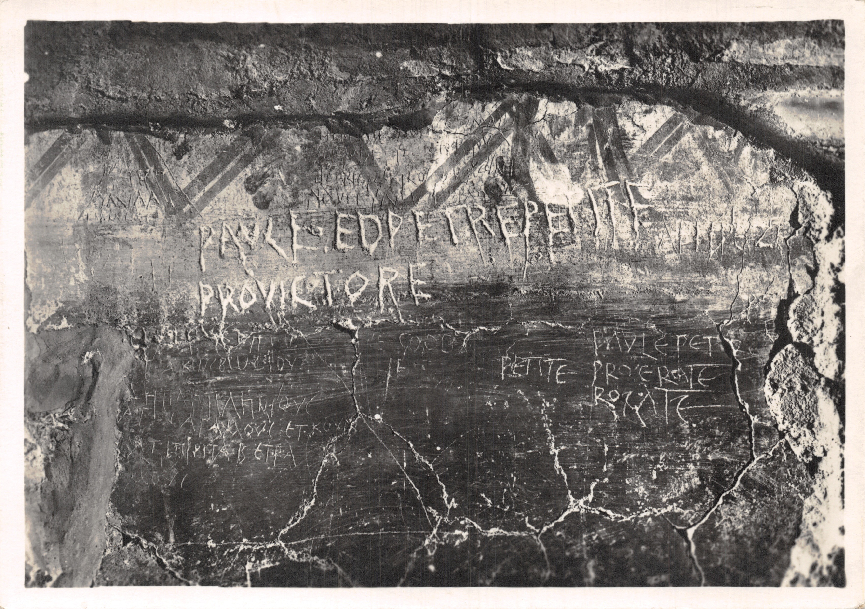 Catacumbas de San Sebastián — Grafitis en honor a los Santos Pedro y Pablo — Editor Pontificio Istituto di Archeologia Cristiana