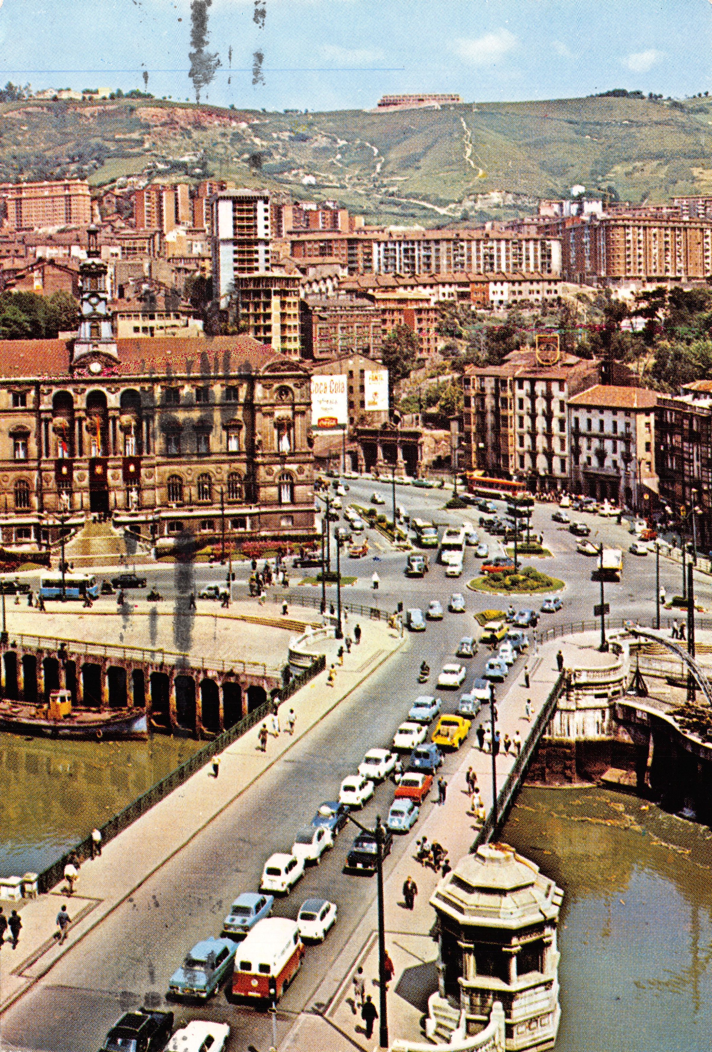 Bilbao — luchtfoto van de Pont General Mola en het Town Hall — uitgever BEASCOA, n° 7314