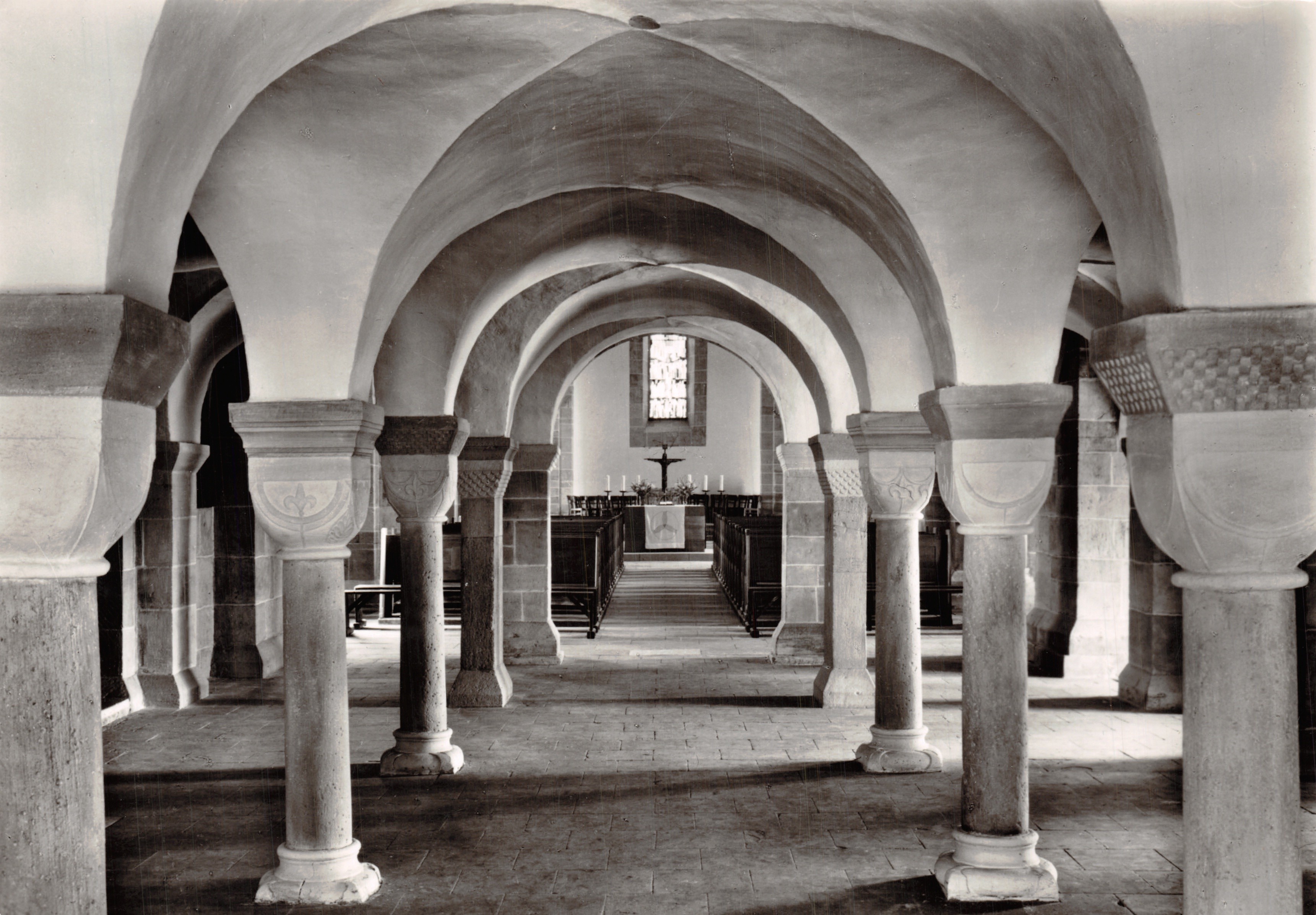 Klosterkirche van Lippoldsberg — romaanse gebouw uit 1140-1150 — uitgever FOTO-FRITZ, n° 555