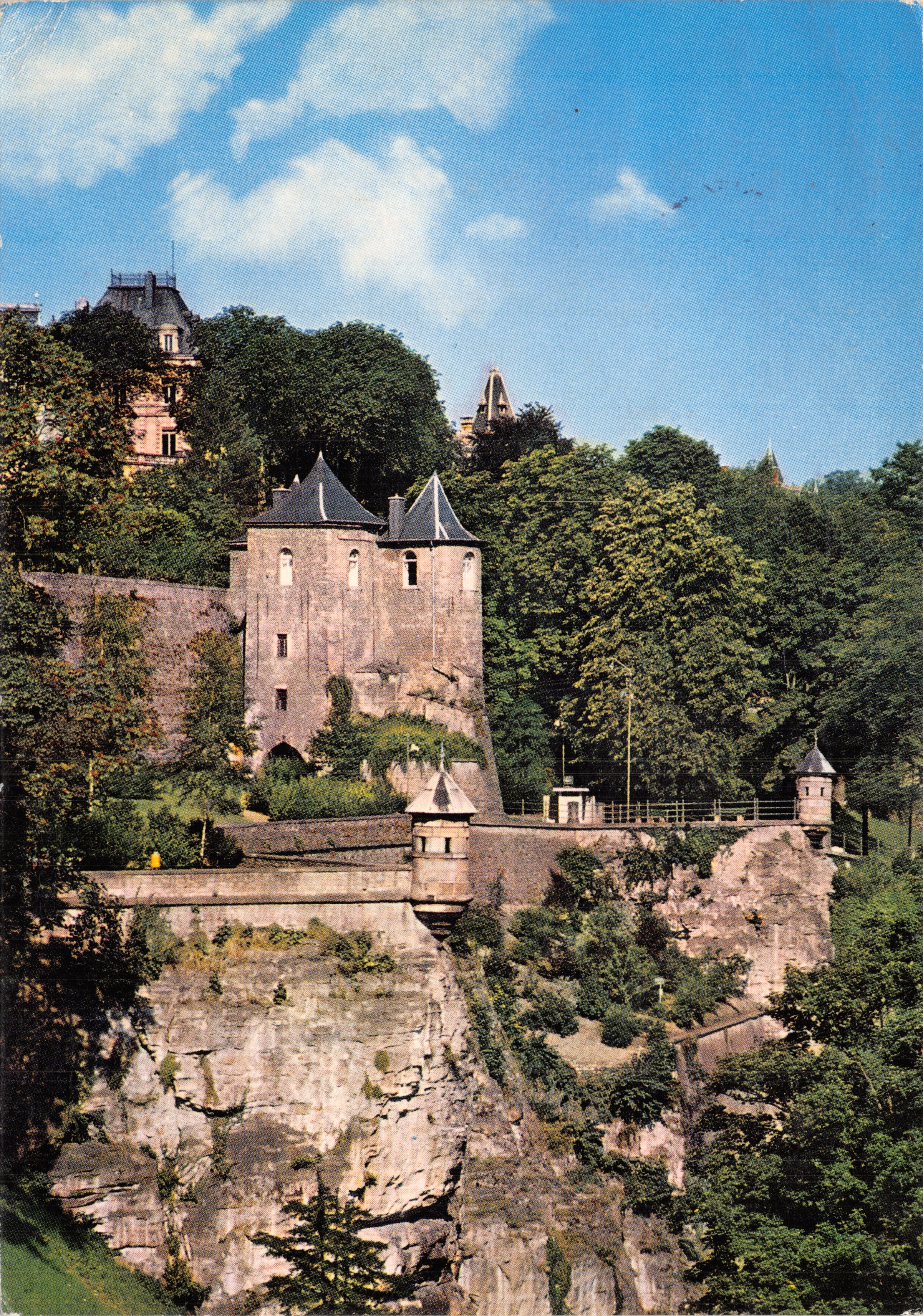 Die drei Türme und spanischen Zinnen — Schloss Luxemburg — Verlag Messageries Paul Kraus, Nr. 22
