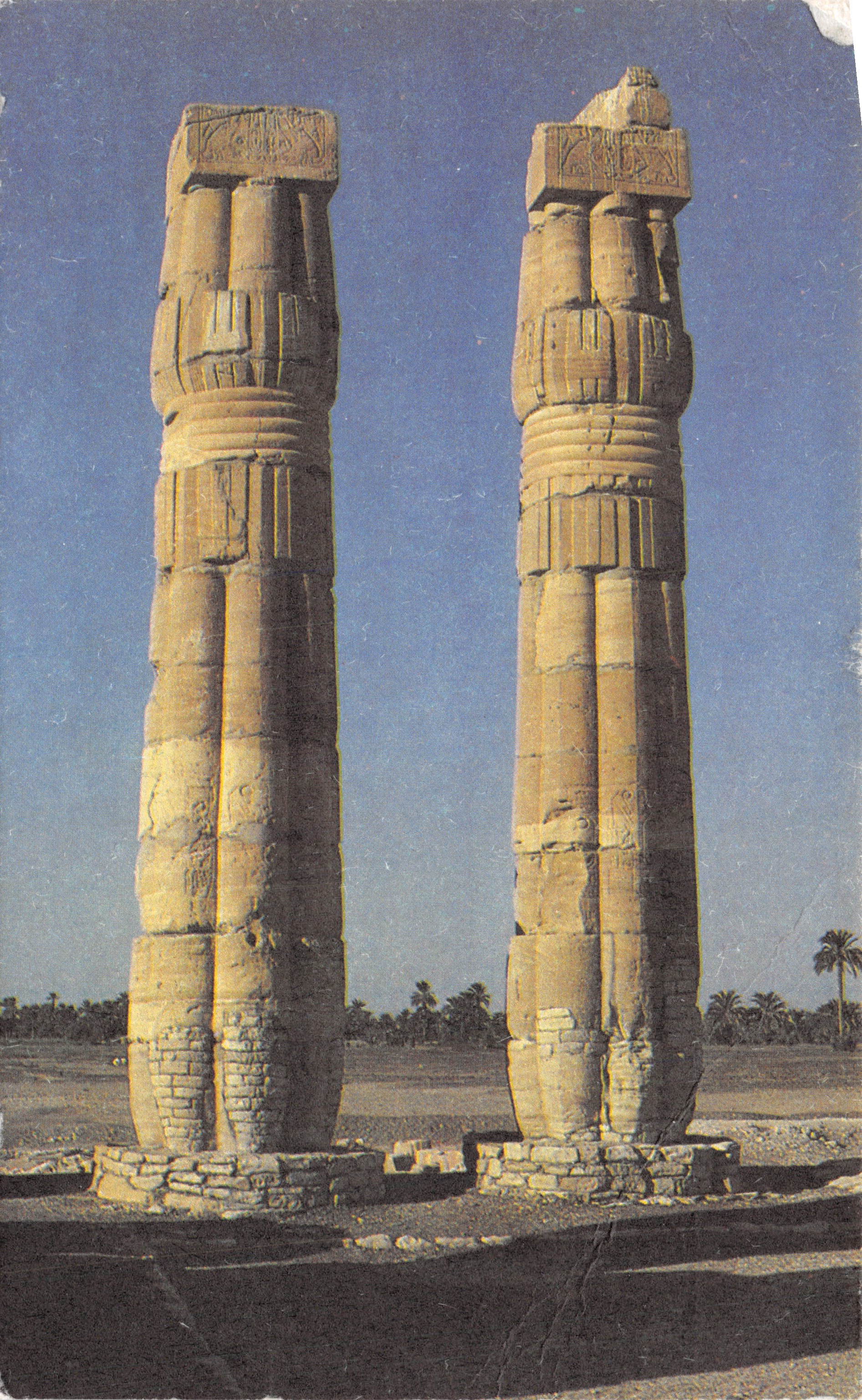 Tempio di Soleb — colonne monumentali — editore FOTO SIMON-KHARTOUM