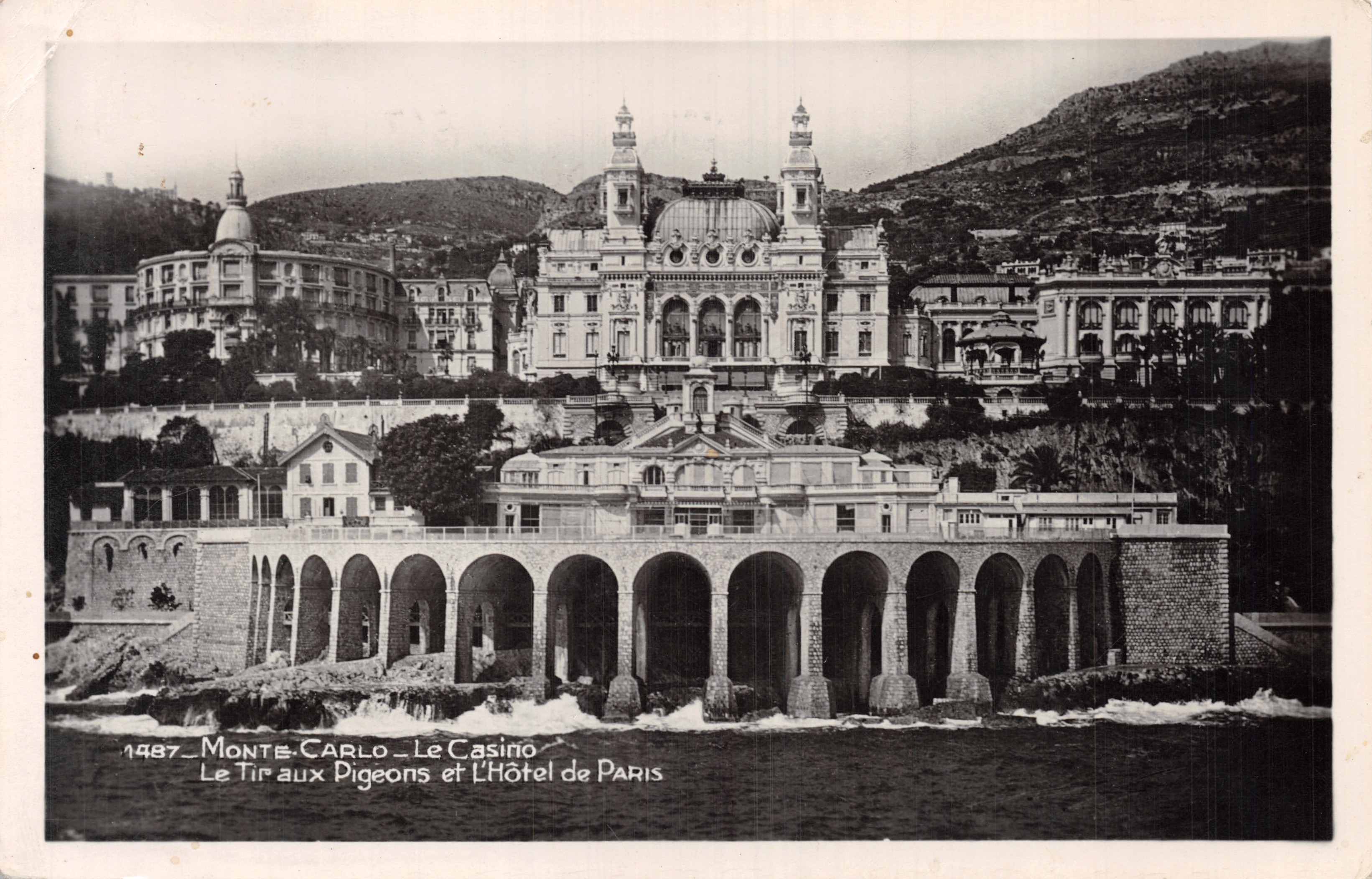 Monte-Carlo — Le Tir aux Pigeons et L'Hôtel de Paris — Éditions « La Cigogne »